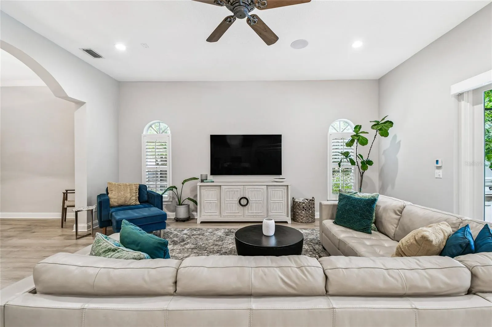 1925 FLORESTA VIEW DR