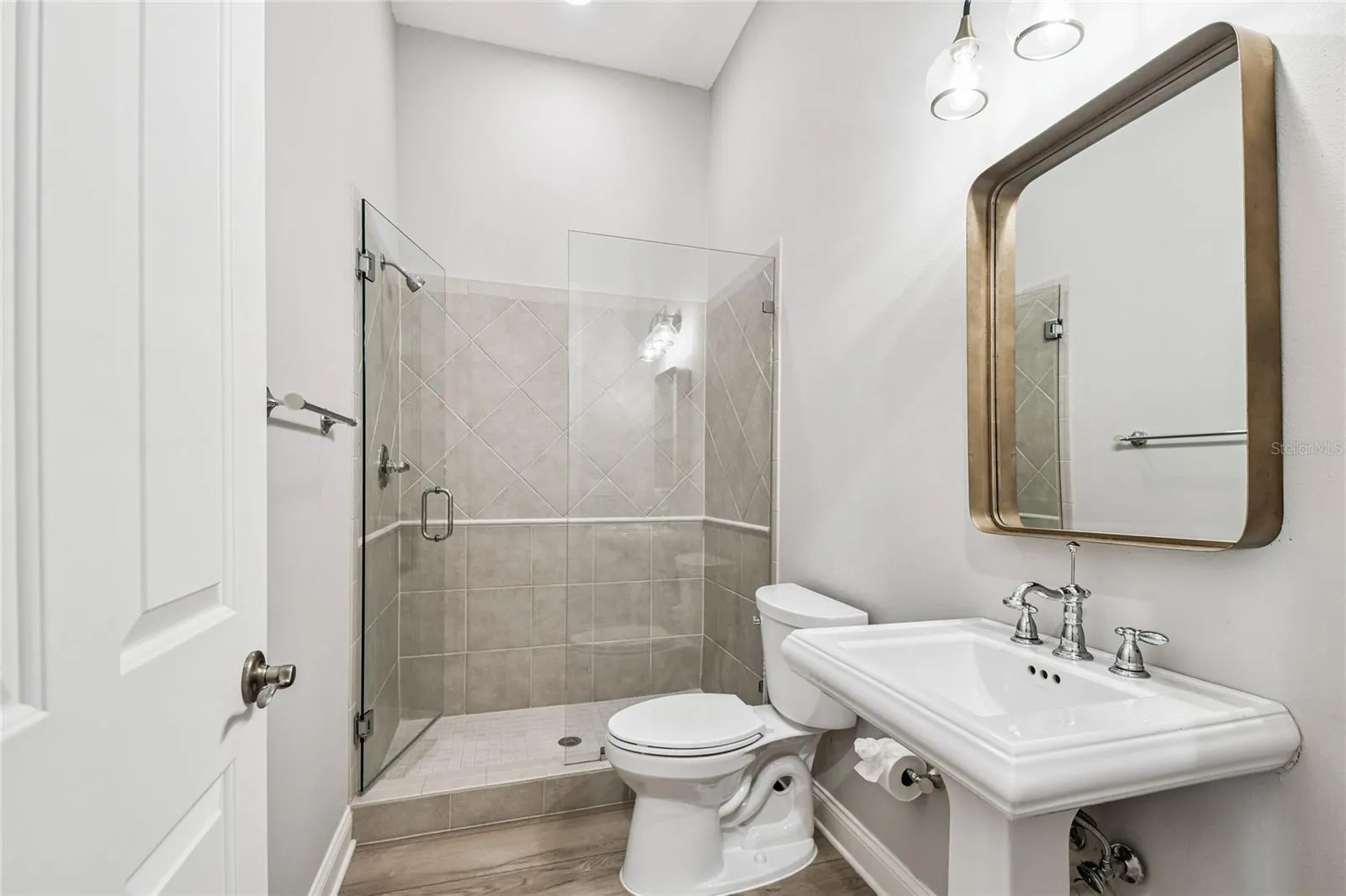 1925 FLORESTA VIEW DR