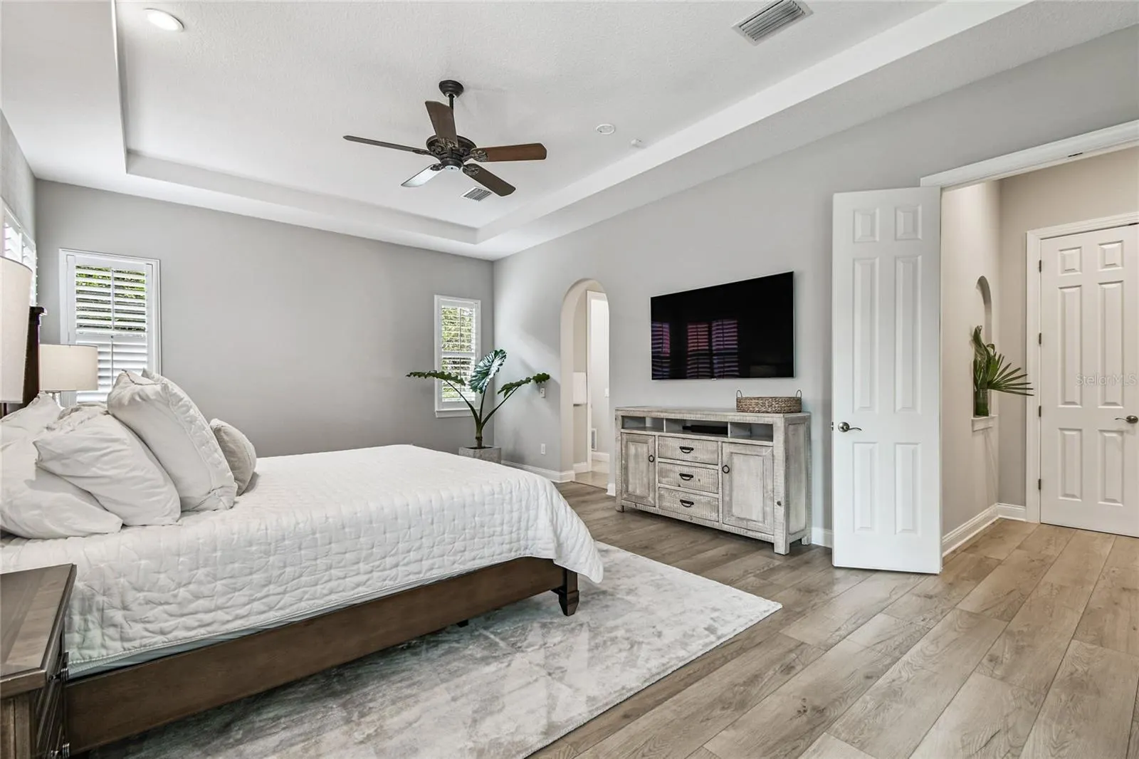 1925 FLORESTA VIEW DR