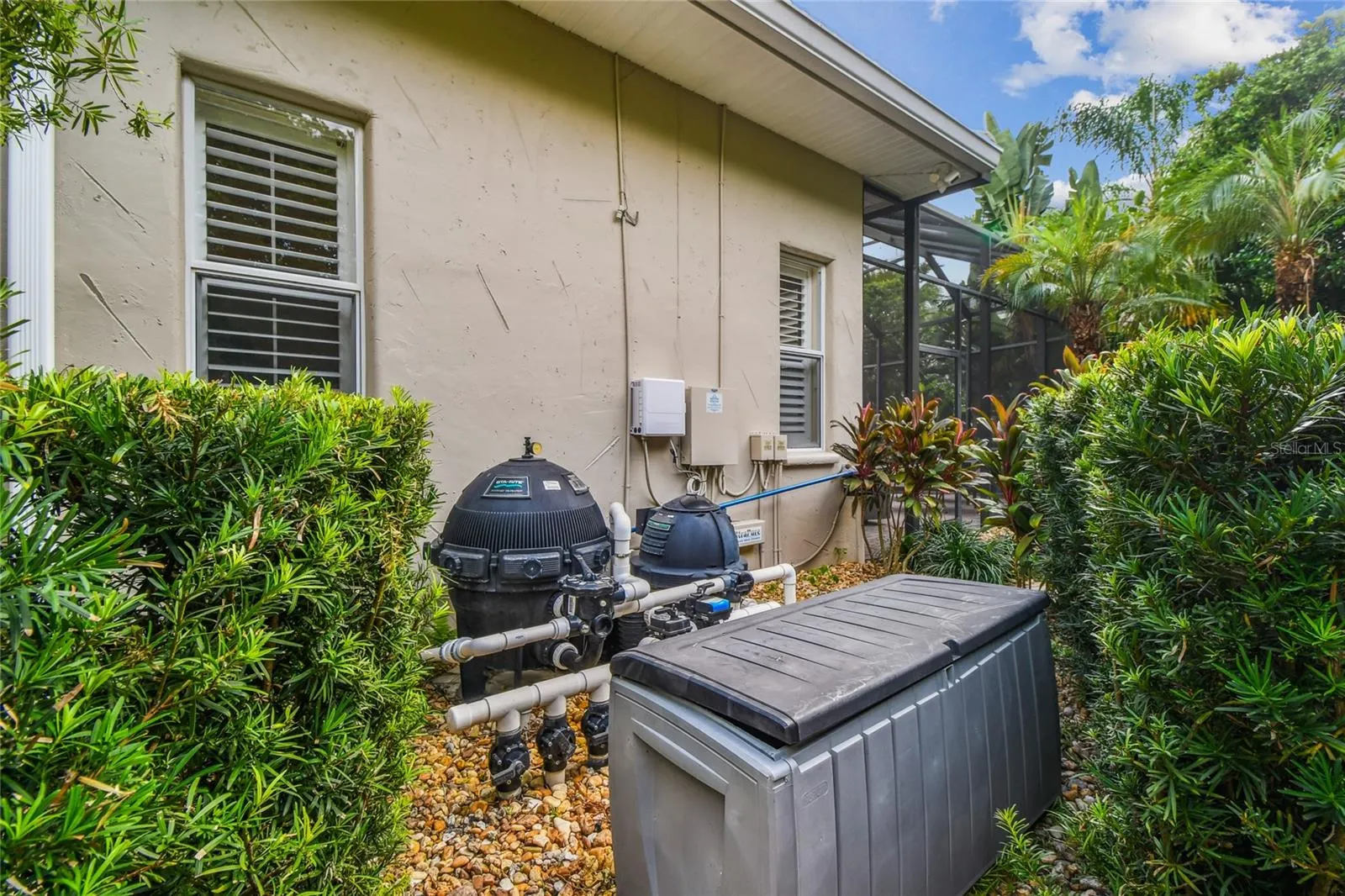 1925 FLORESTA VIEW DR