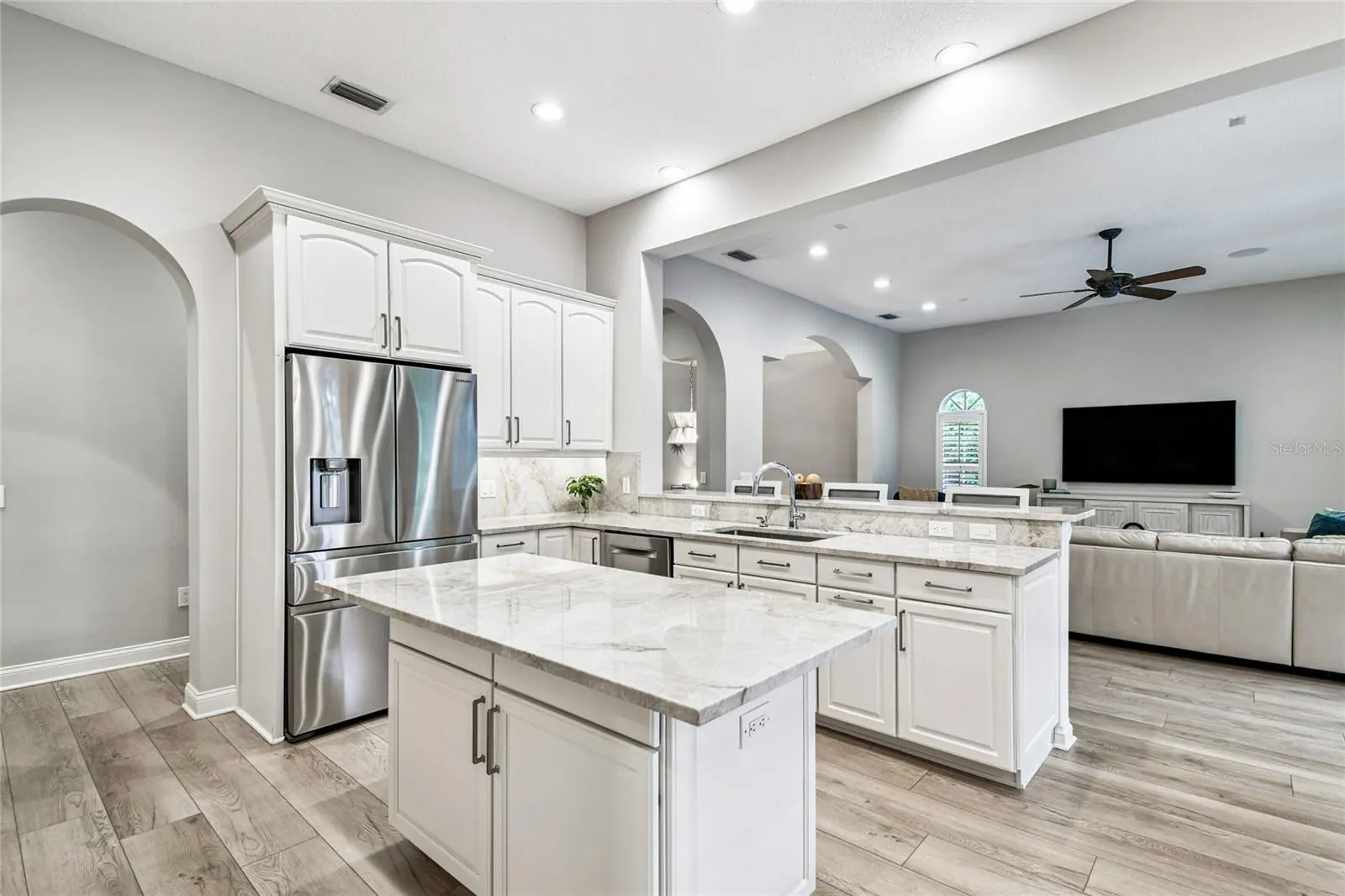 1925 FLORESTA VIEW DR
