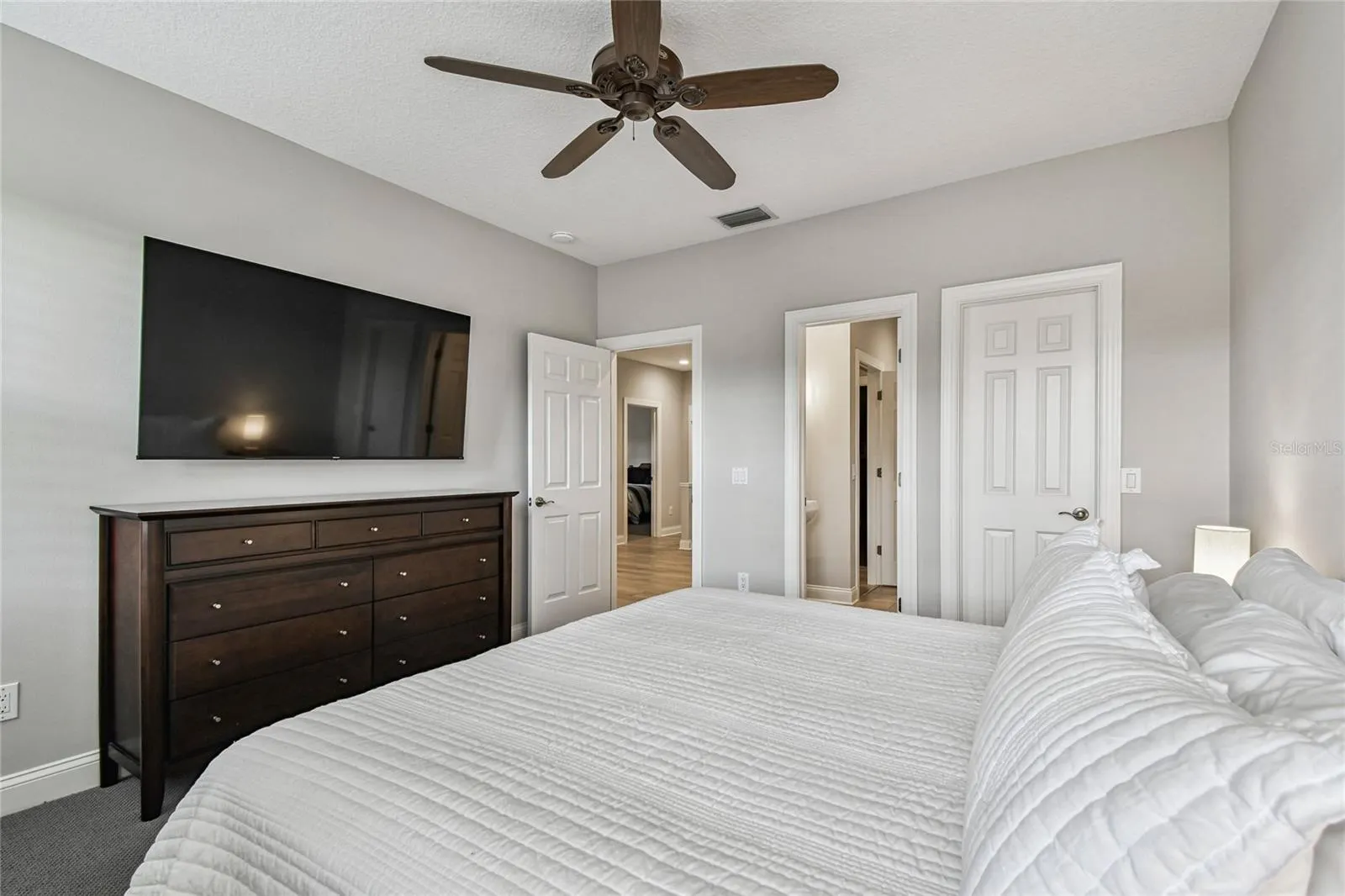 1925 FLORESTA VIEW DR