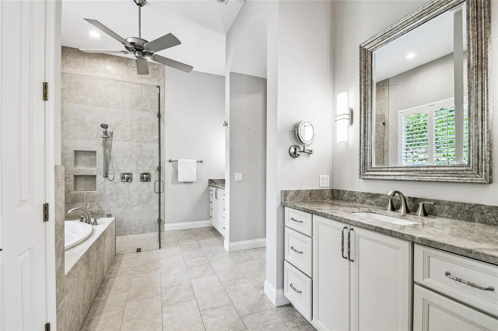 1925 FLORESTA VIEW DR