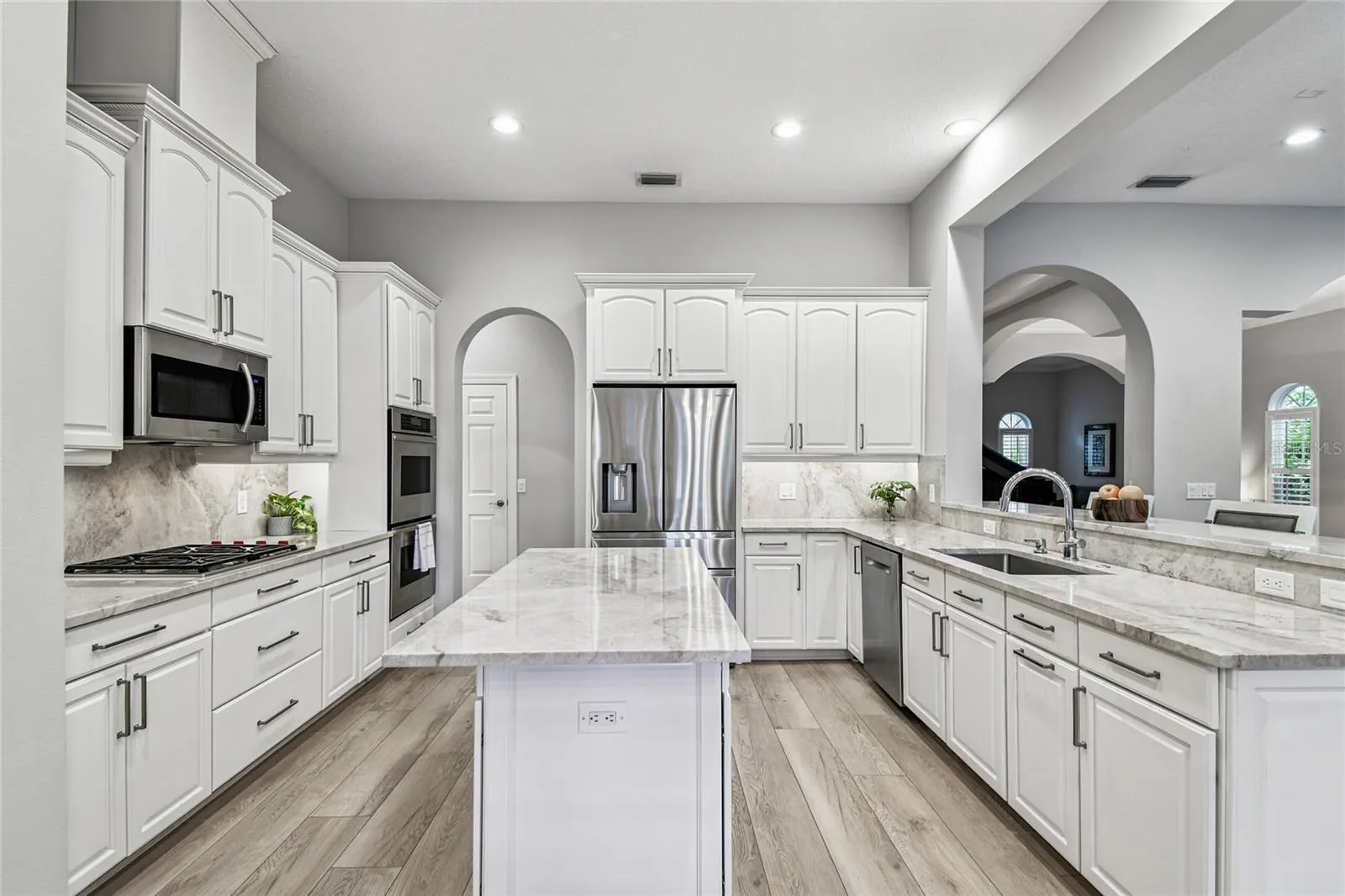 1925 FLORESTA VIEW DR
