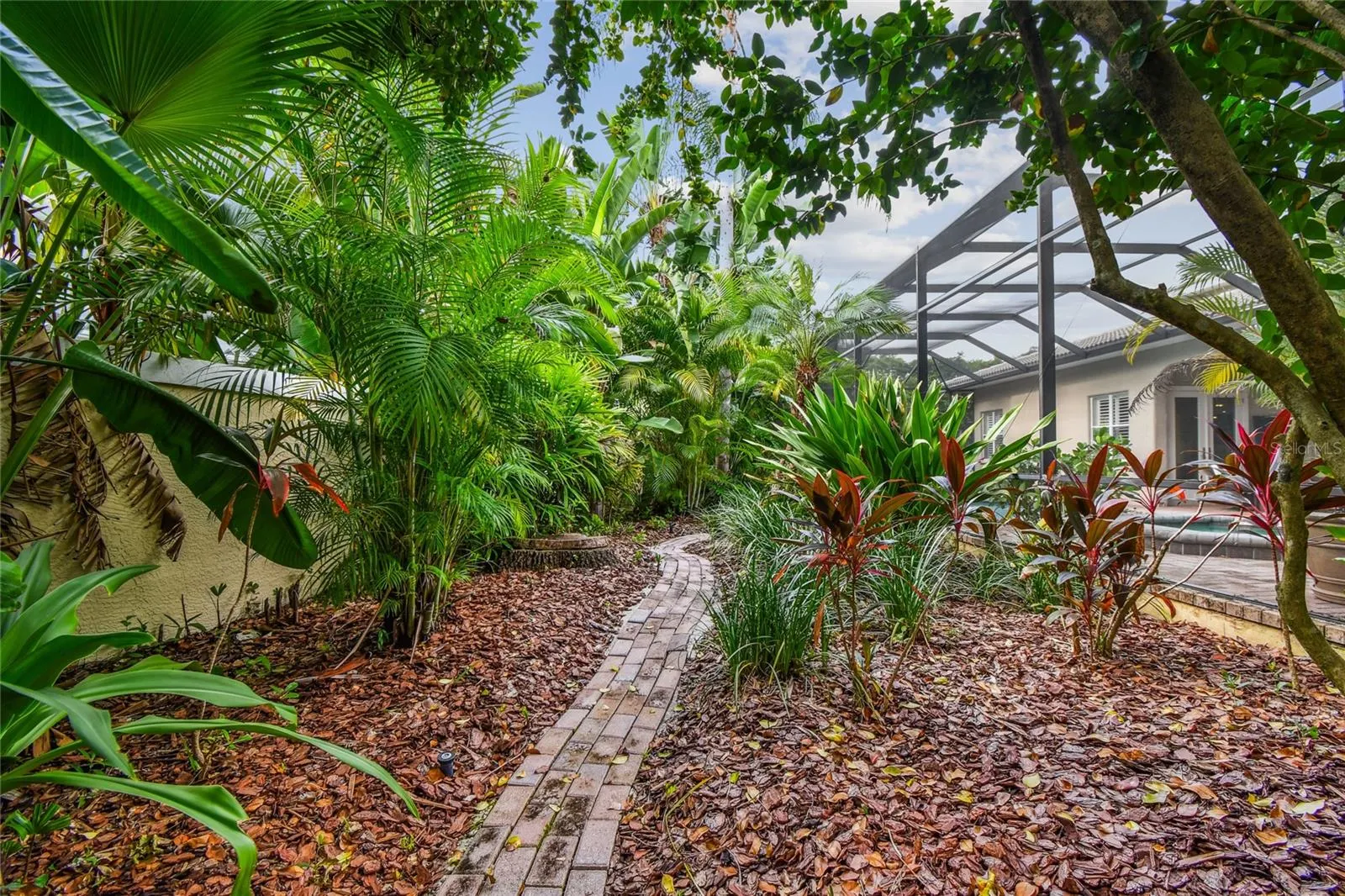 1925 FLORESTA VIEW DR