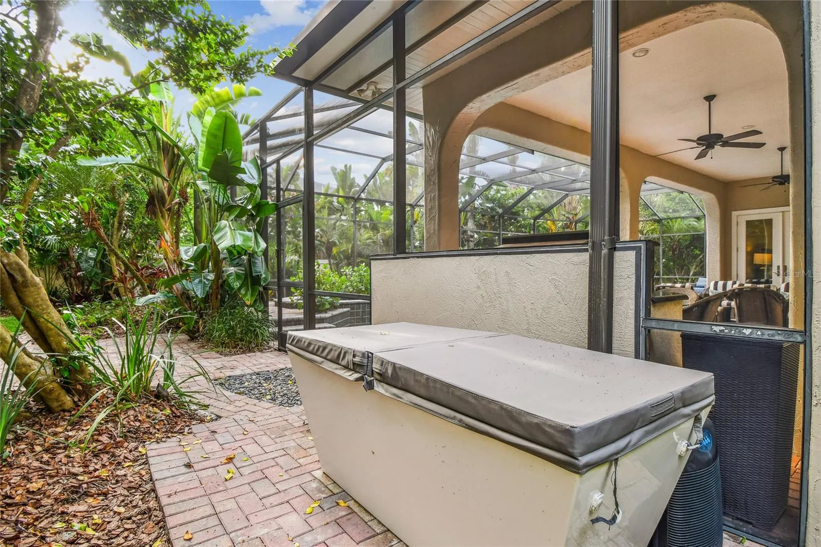 1925 FLORESTA VIEW DR