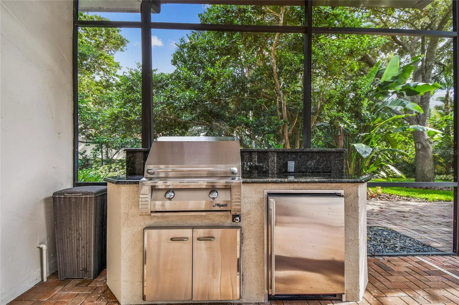 1925 FLORESTA VIEW DR