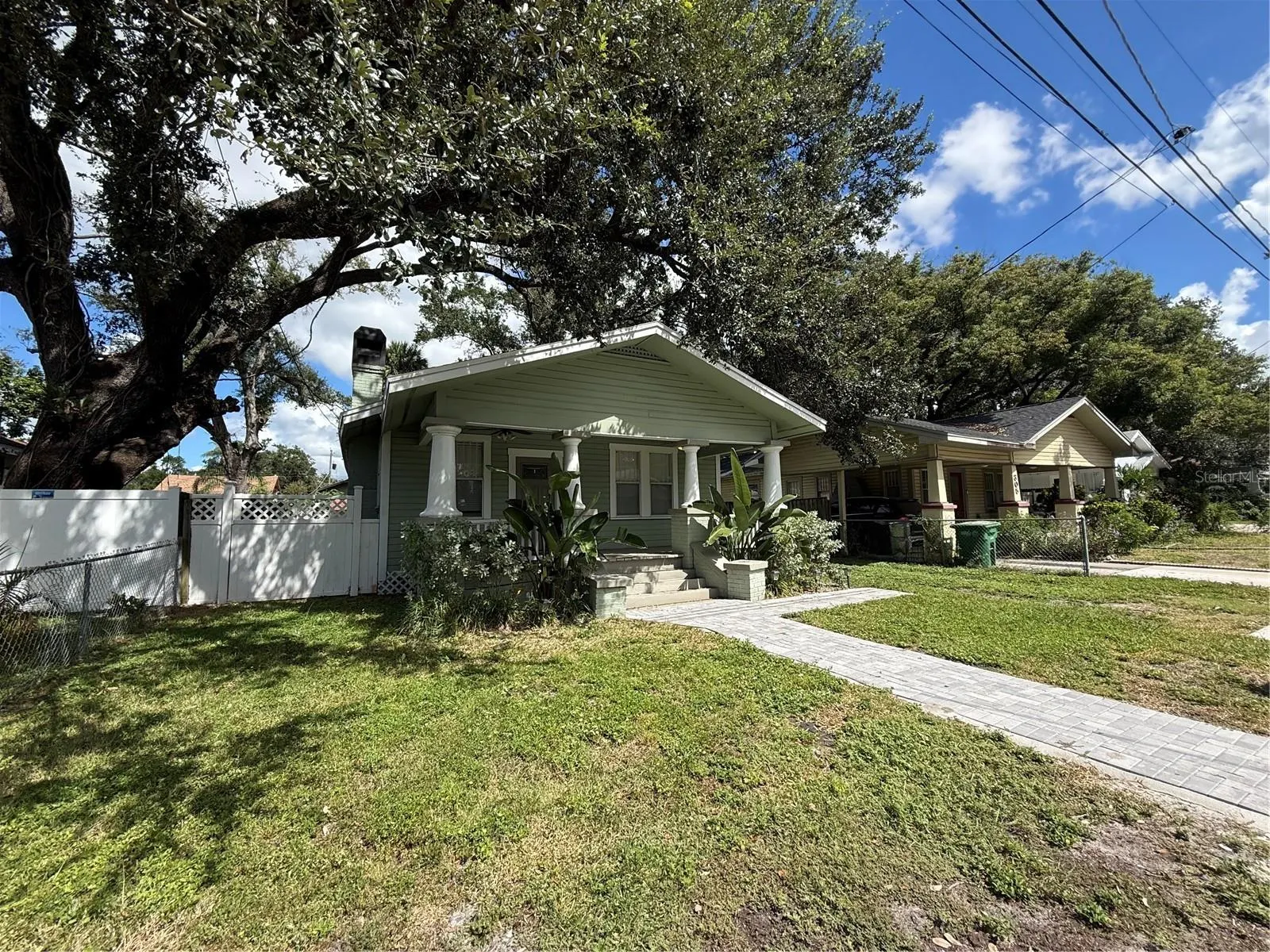 307 W CREST AVE