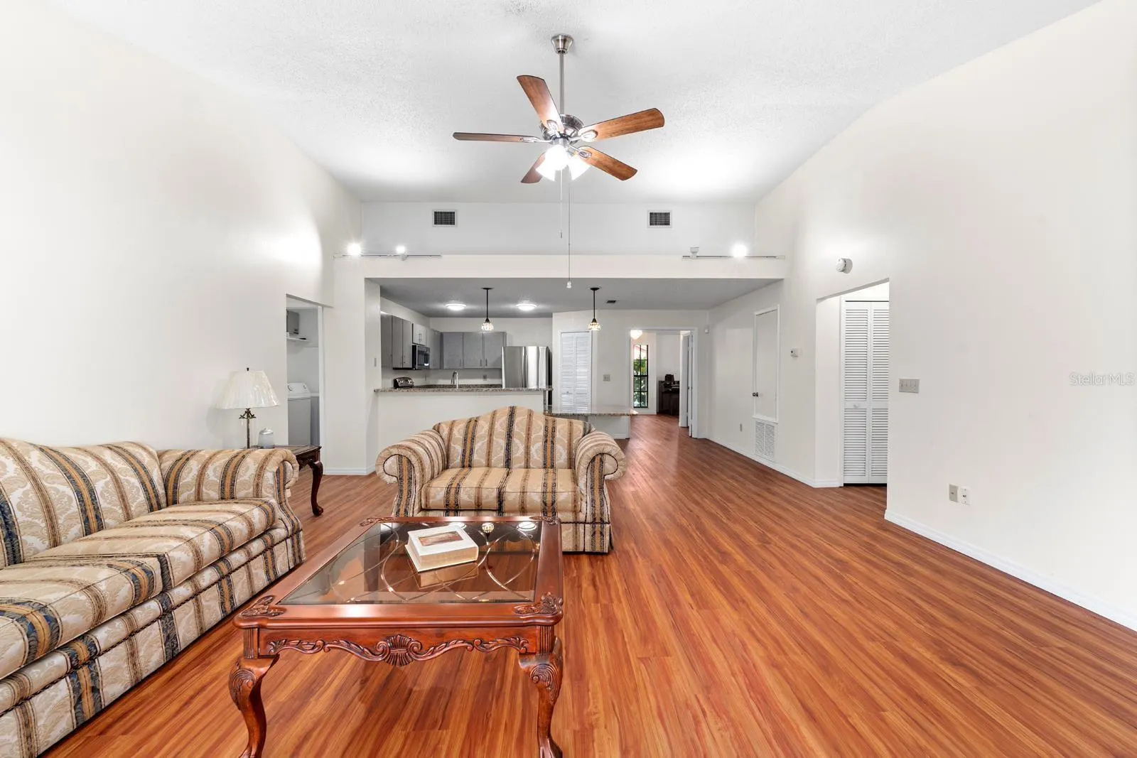 15013 REDCLIFF DR