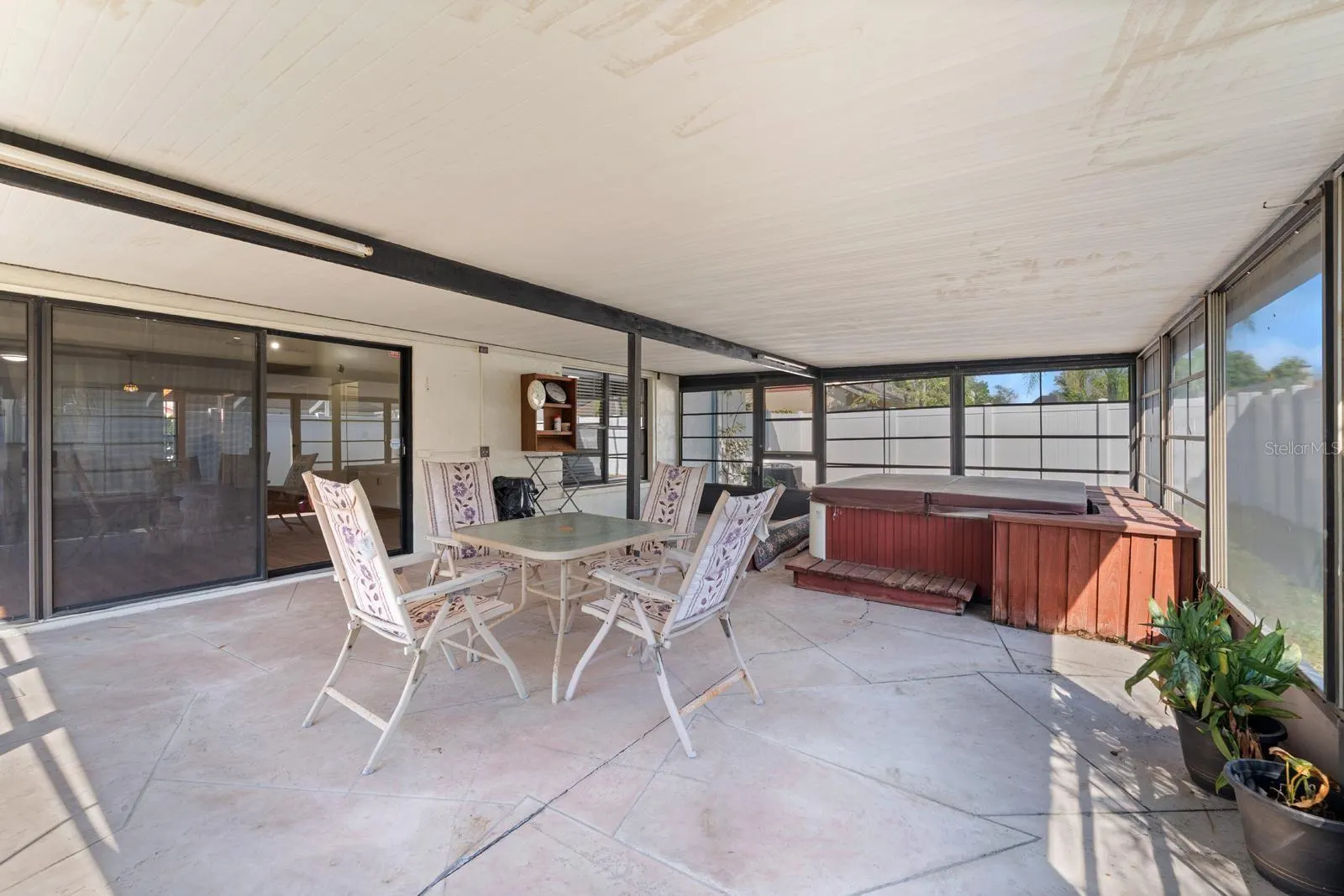 15013 REDCLIFF DR