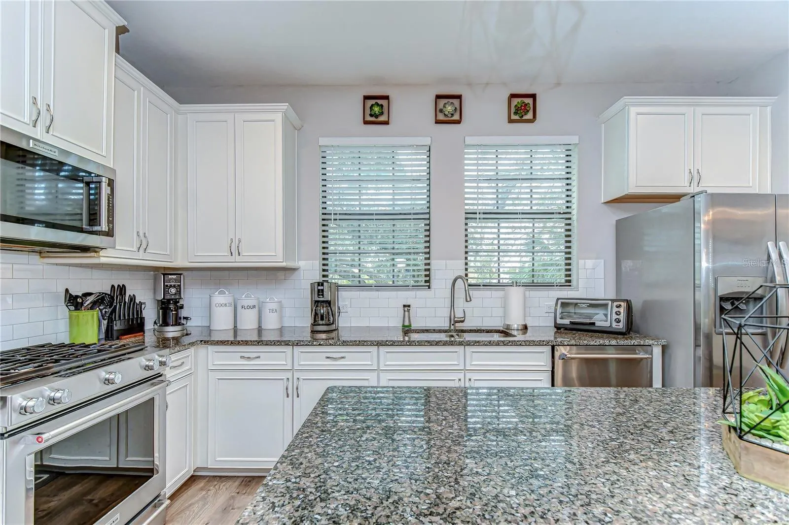 5703 COLONY GLEN RD