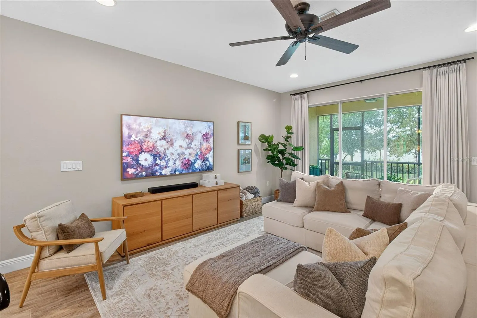 2007 PALM KEY AVE