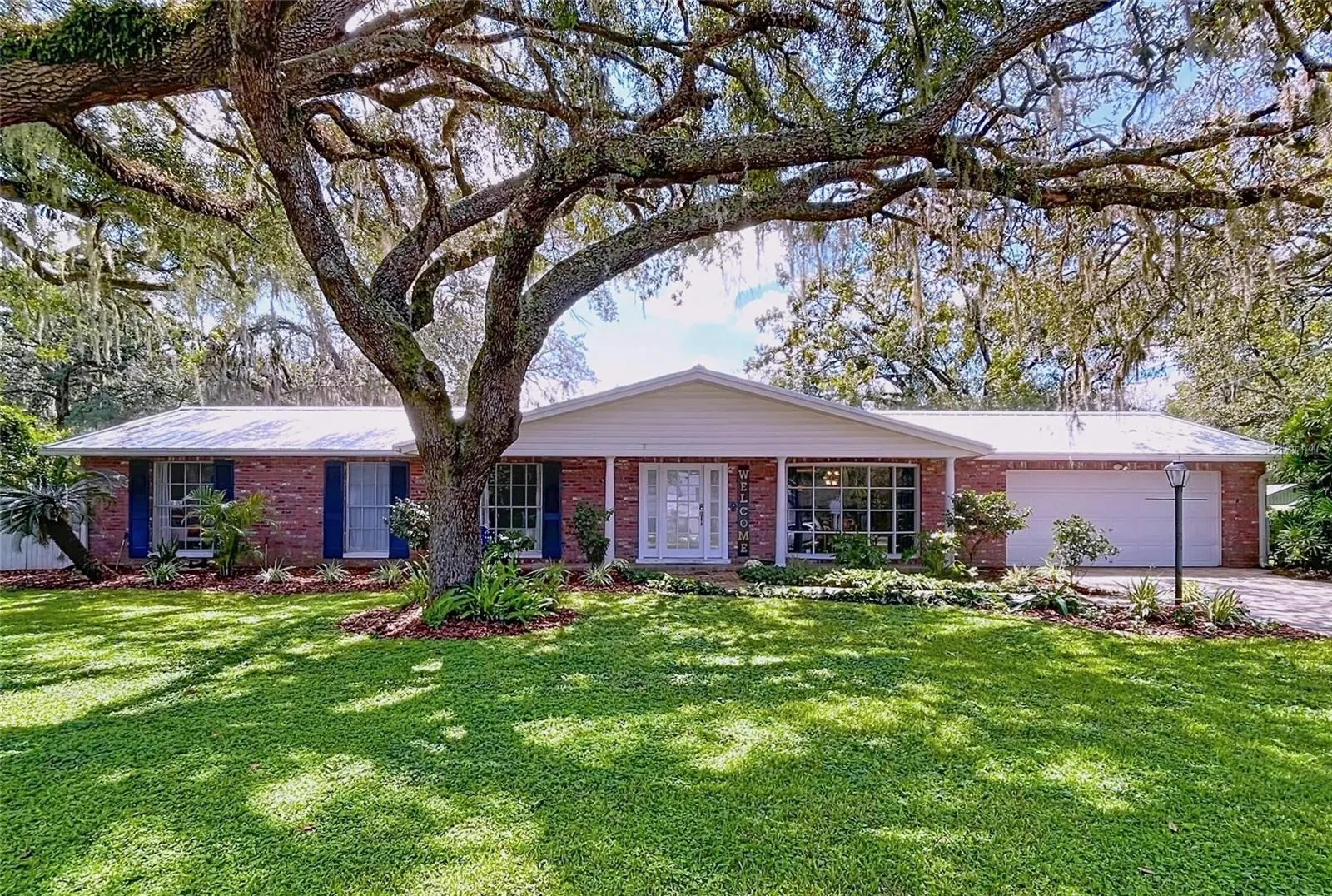 12040 RIVERHILLS DR
