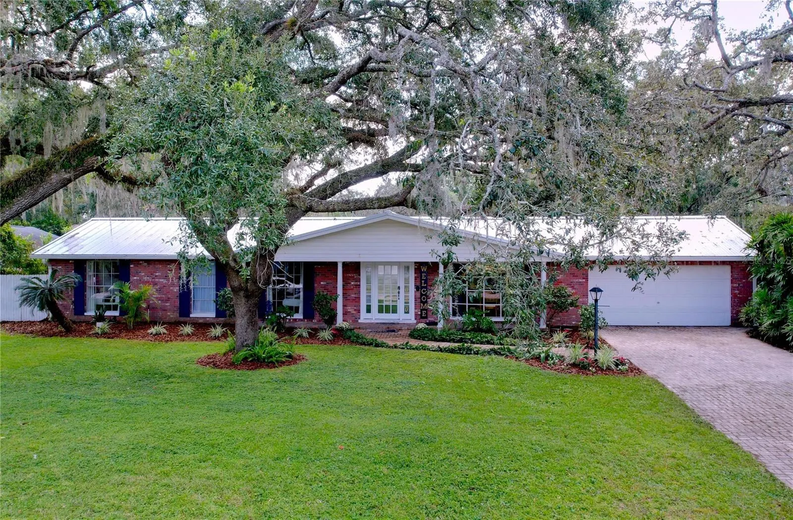 12040 RIVERHILLS DR