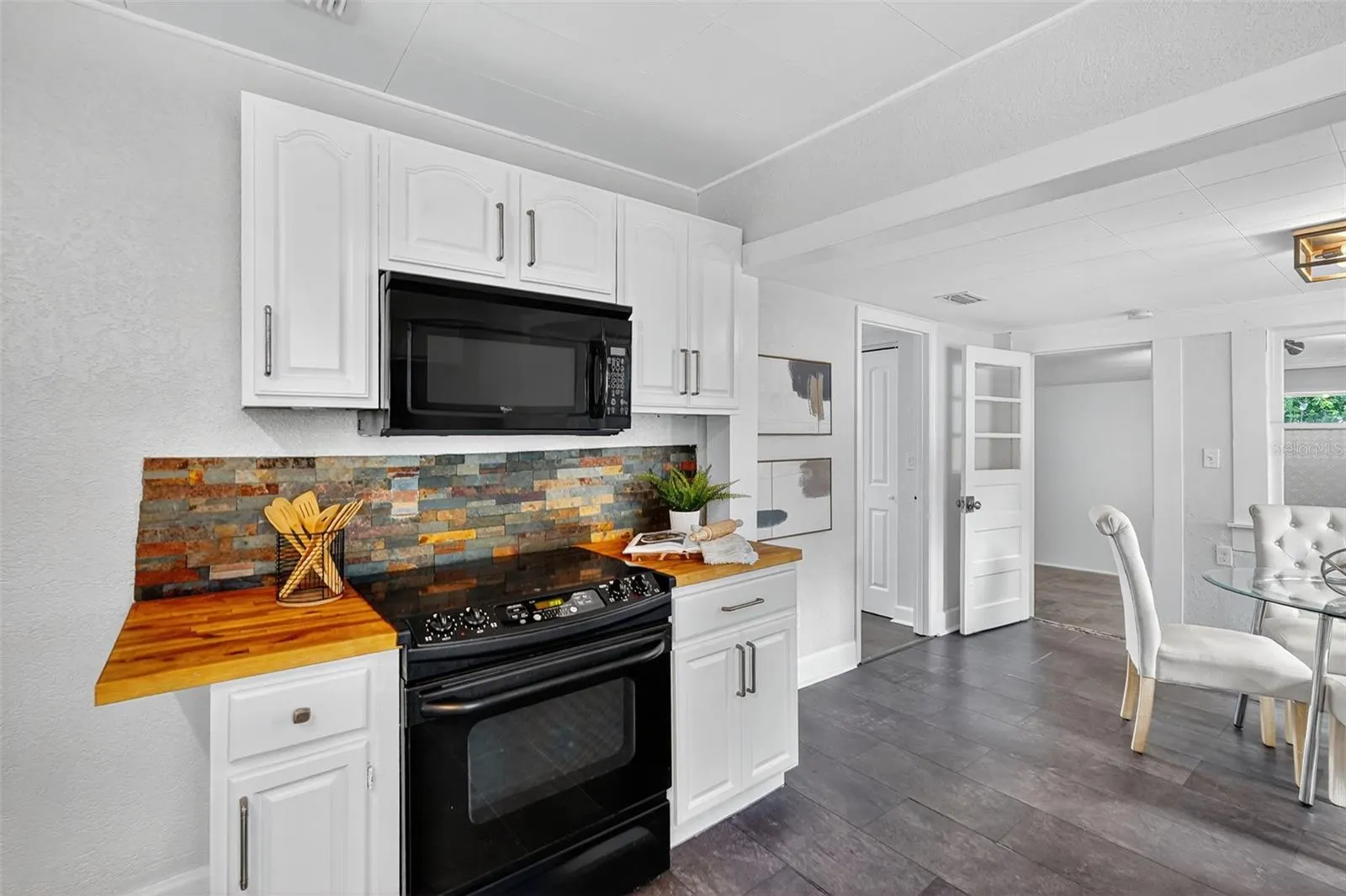 1565 SCRANTON AVE