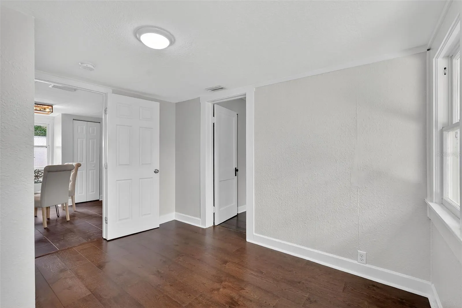 1565 SCRANTON AVE