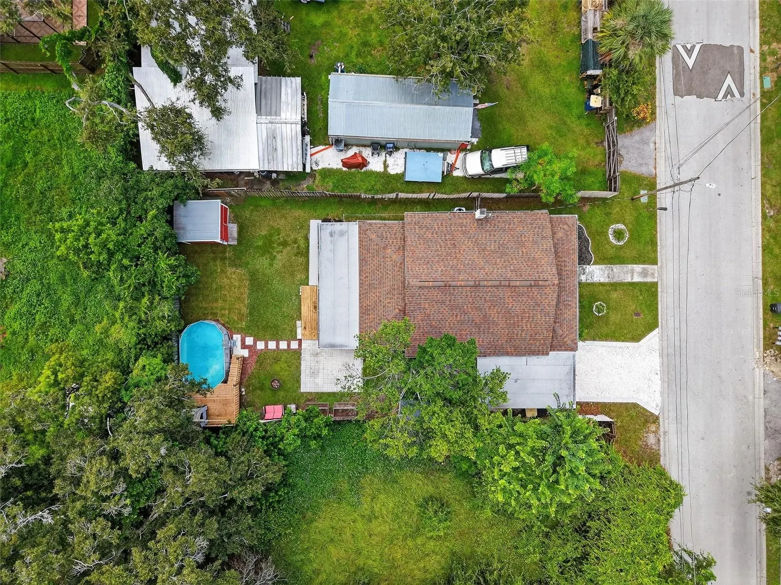 1565 SCRANTON AVE
