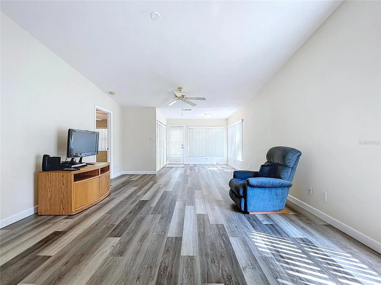 1535 NURSERY RD #107, #107