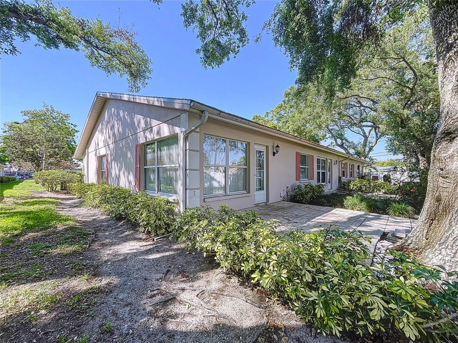 1535 NURSERY RD #107, #107