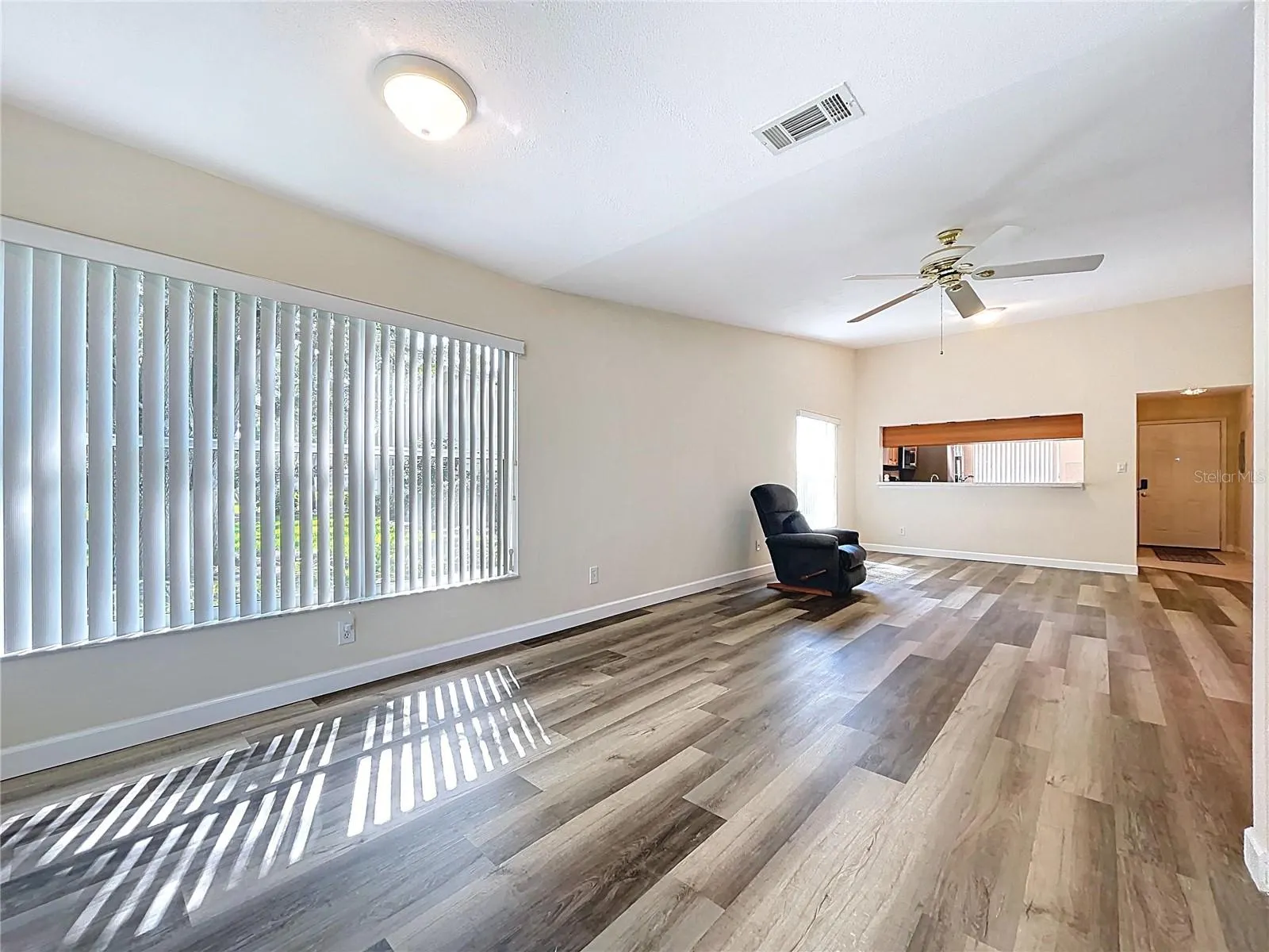 1535 NURSERY RD #107, #107