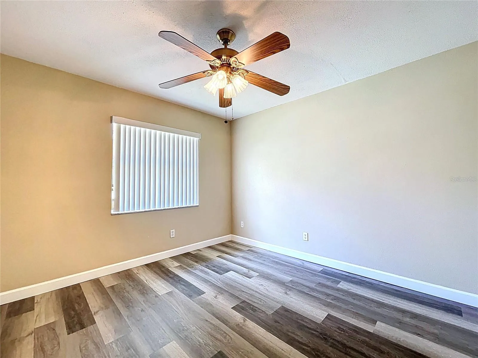 1535 NURSERY RD #107, #107