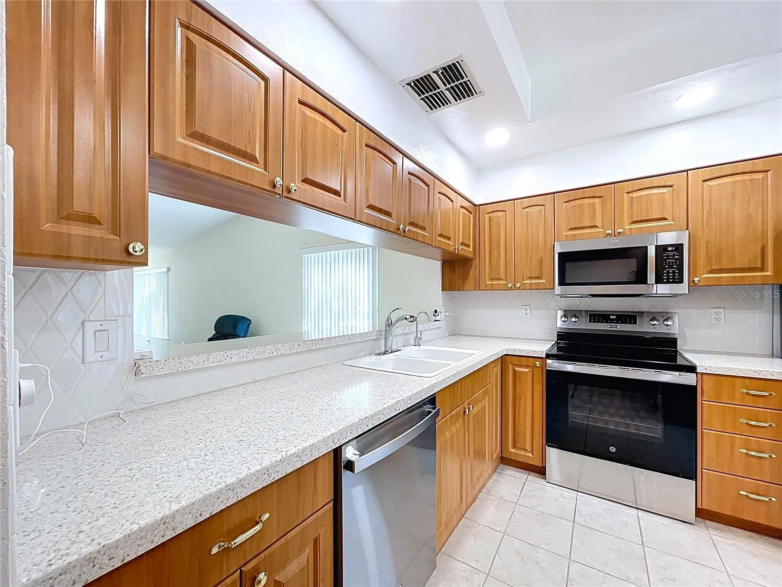 1535 NURSERY RD #107, #107