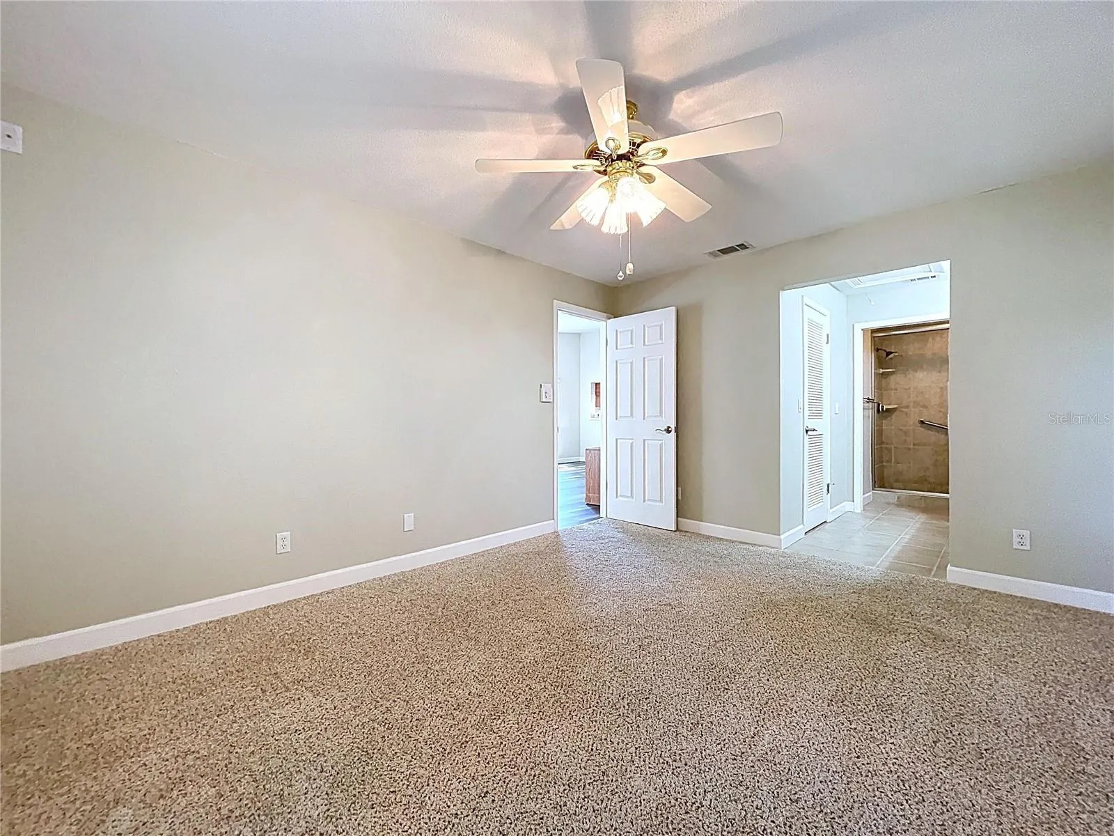 1535 NURSERY RD #107, #107