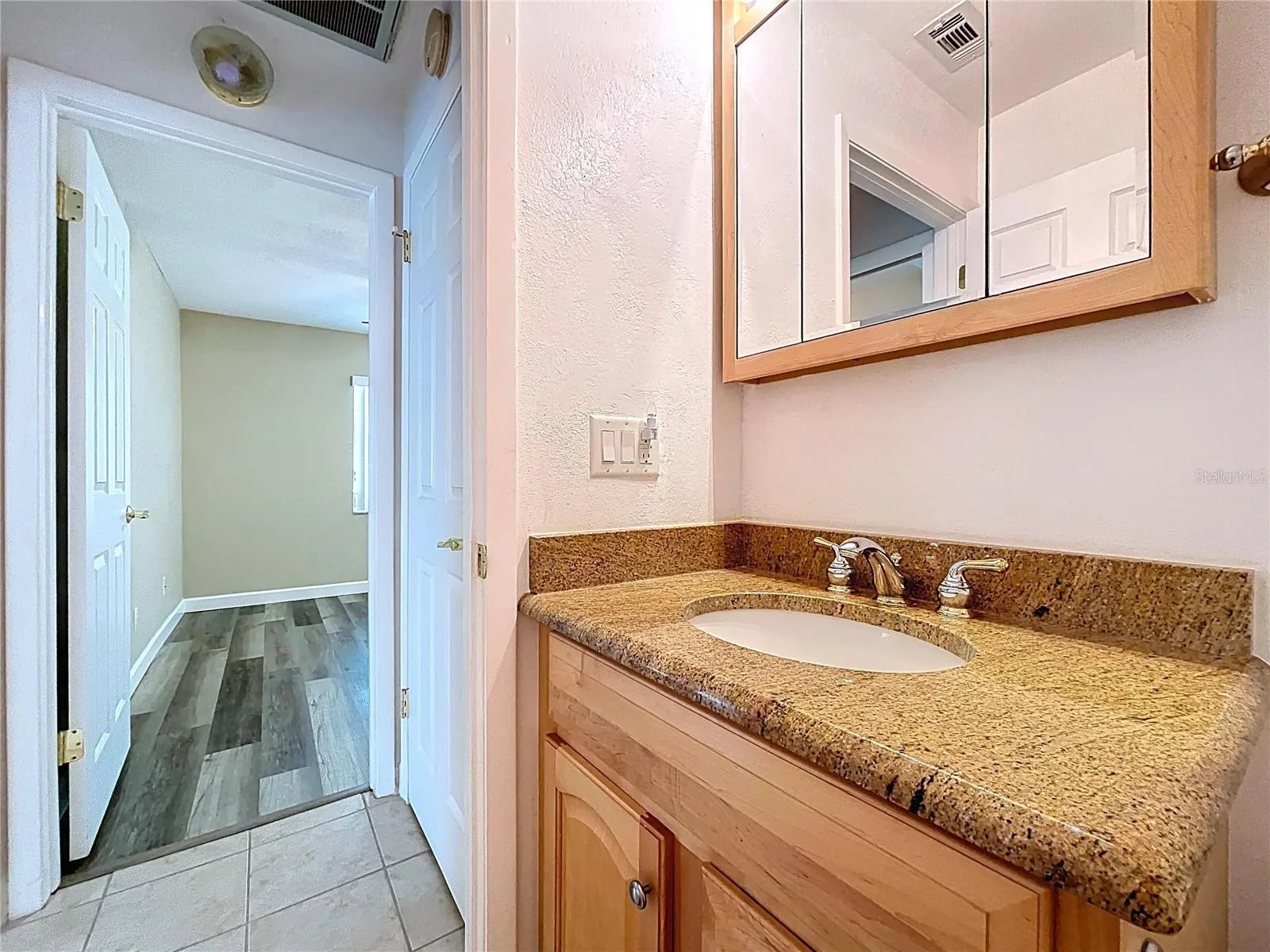 1535 NURSERY RD #107, #107