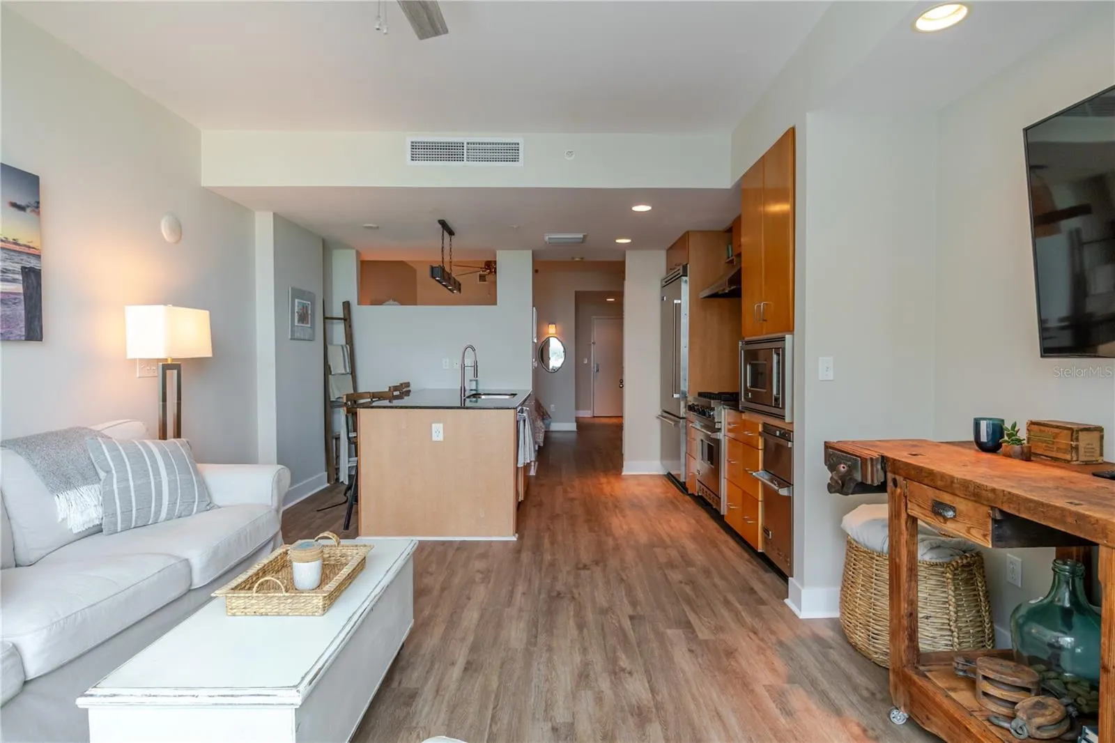 1120 E KENNEDY BLVD #1520, #1520