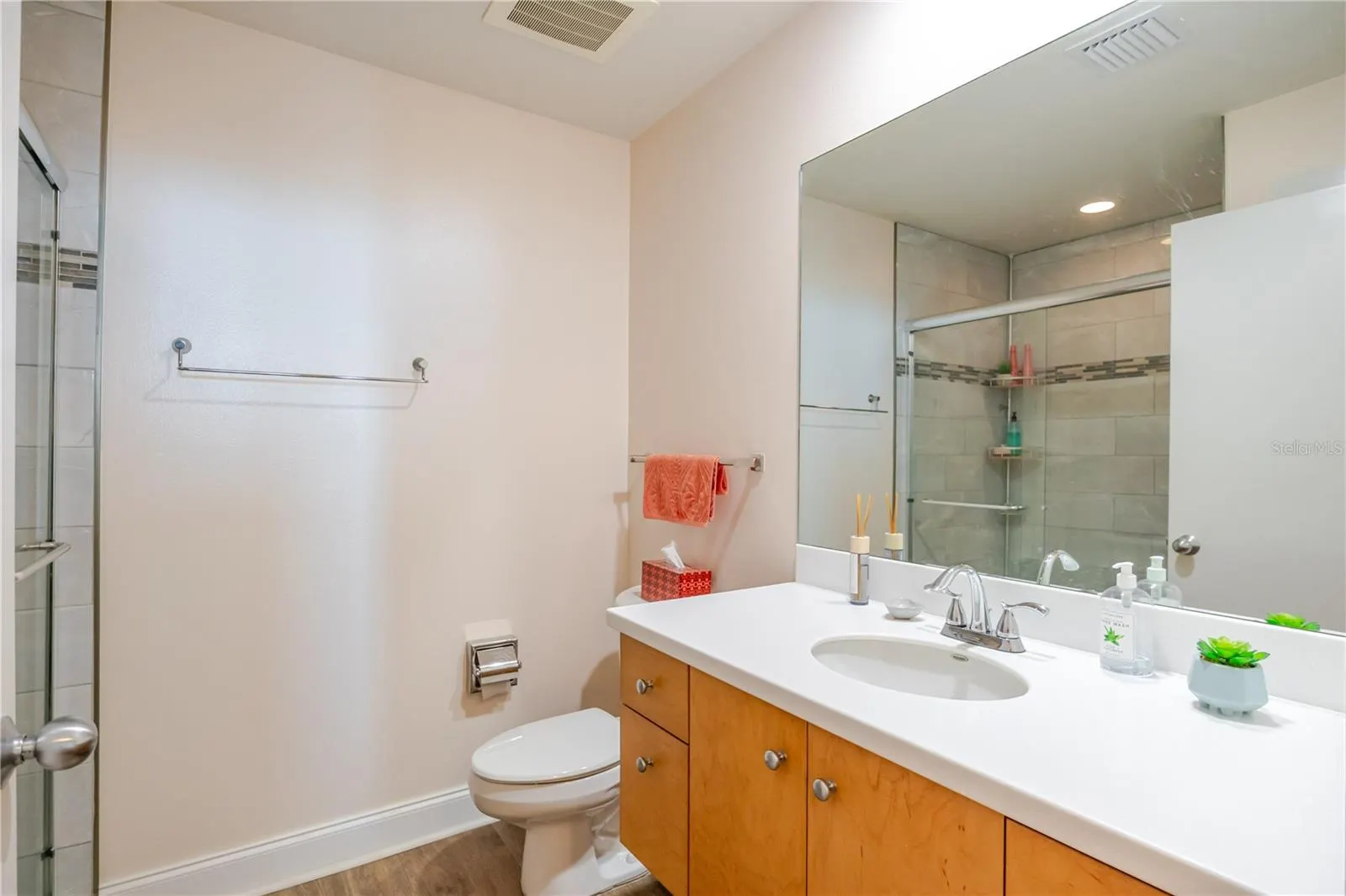 1120 E KENNEDY BLVD #1520, #1520