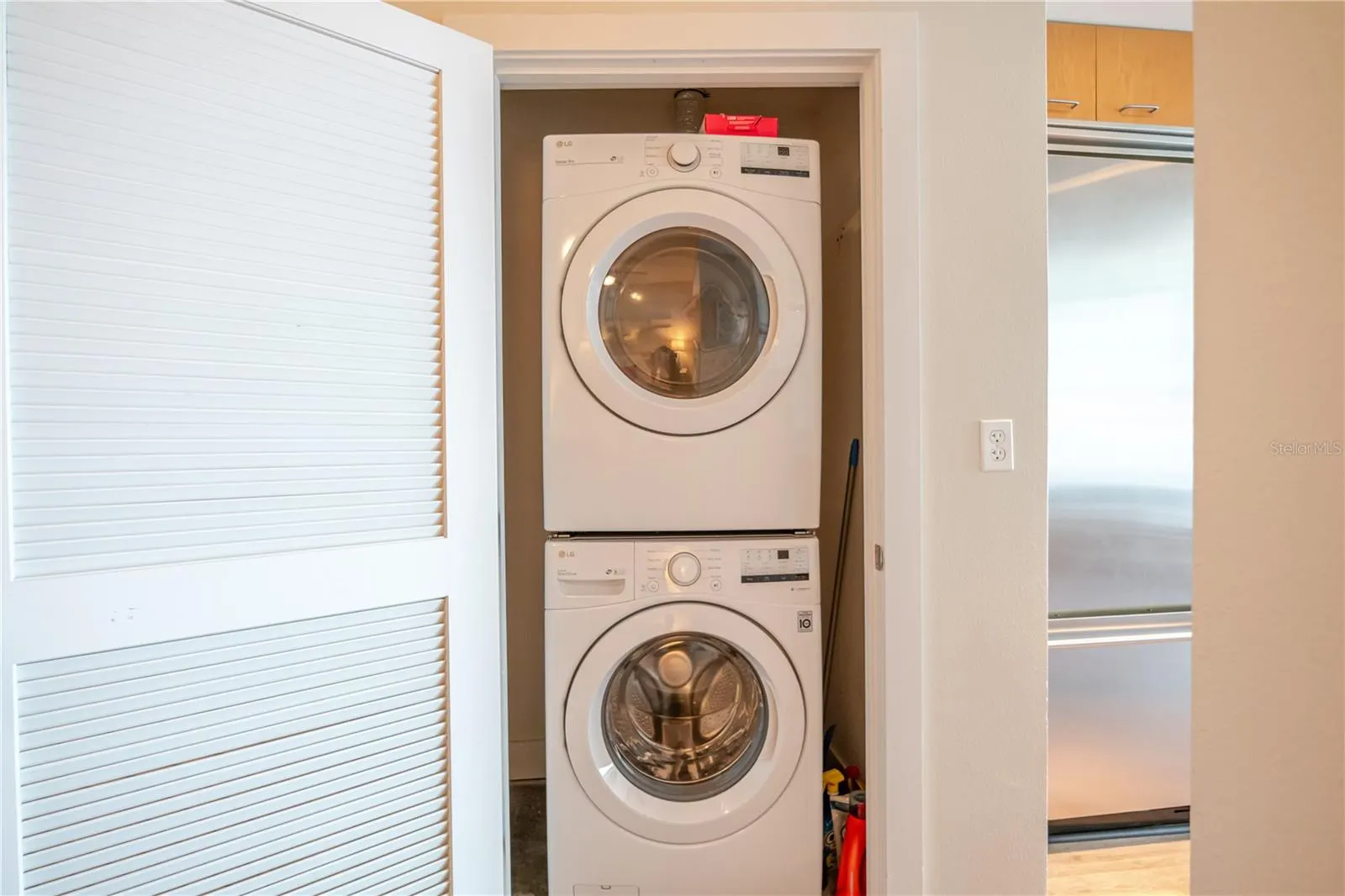 1120 E KENNEDY BLVD #1520, #1520