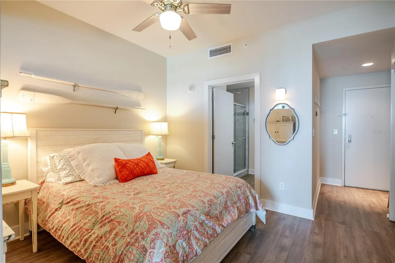1120 E KENNEDY BLVD #1520, #1520