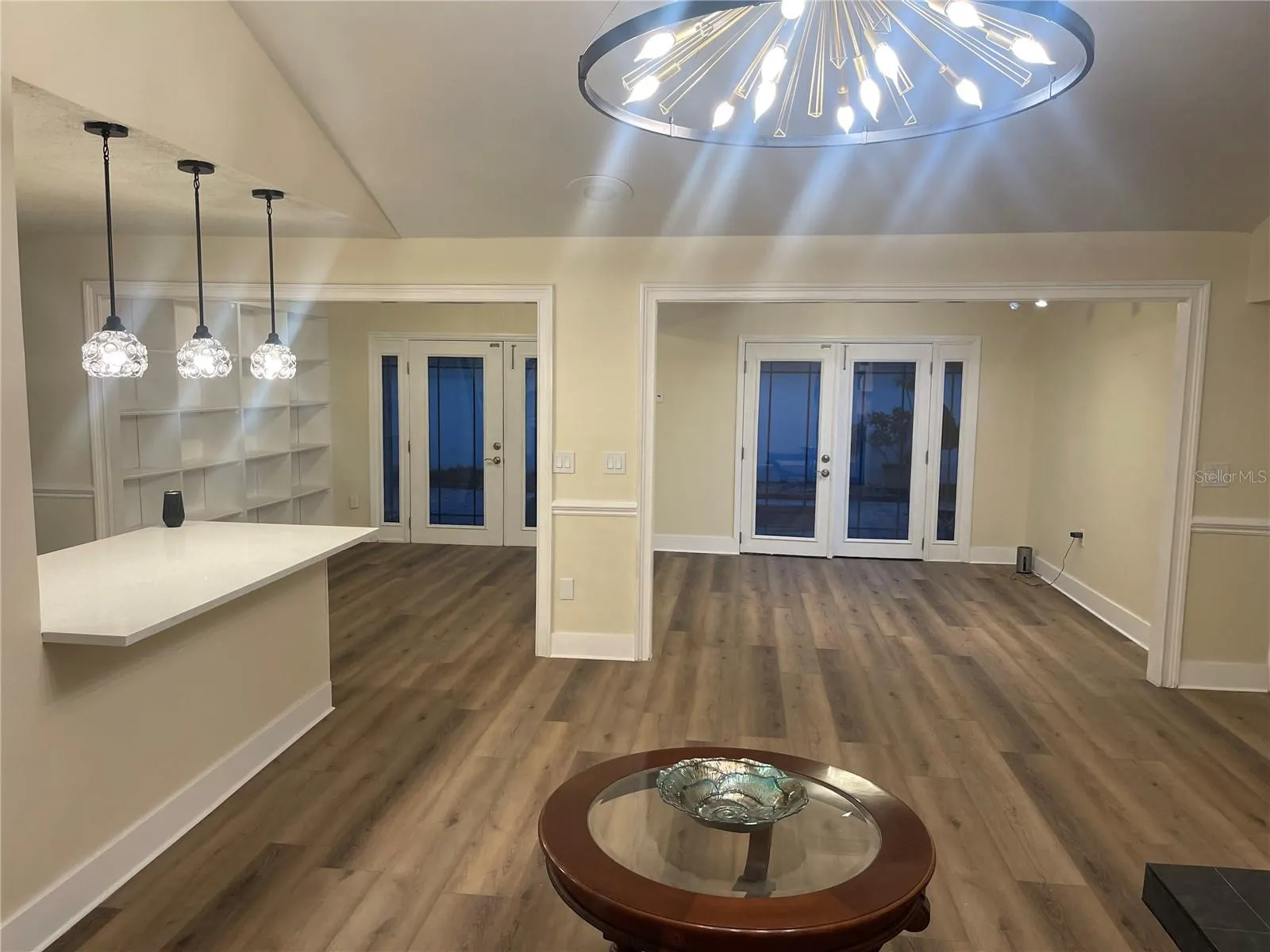 10813 VENICE CIR