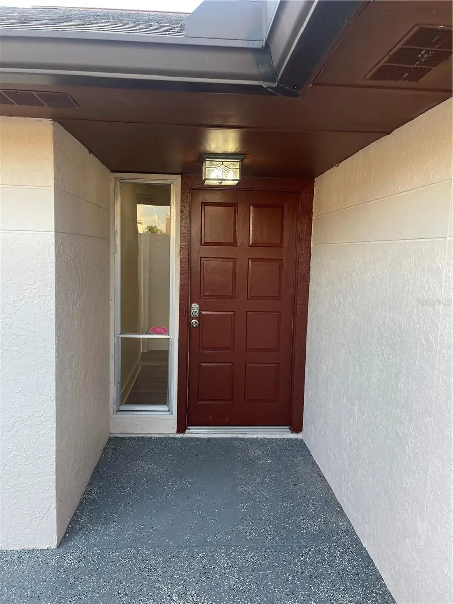 10813 VENICE CIR