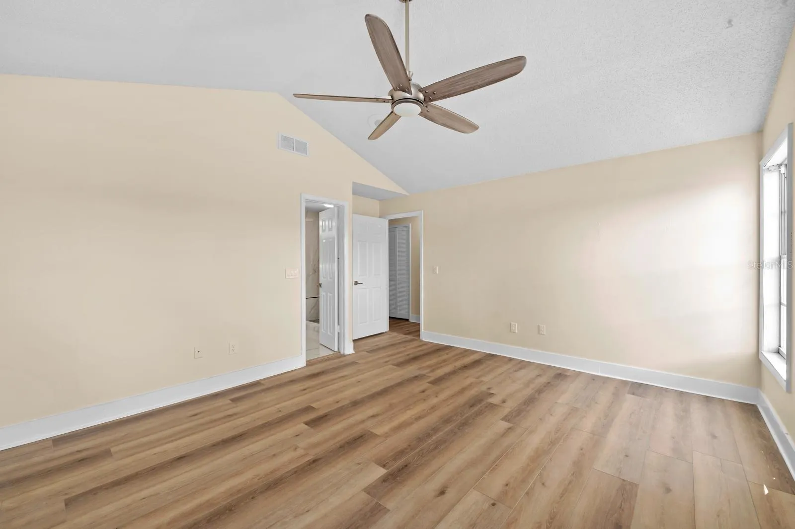 10813 VENICE CIR