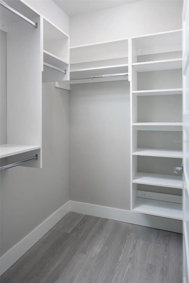 406 W AMELIA AVE #203, #203