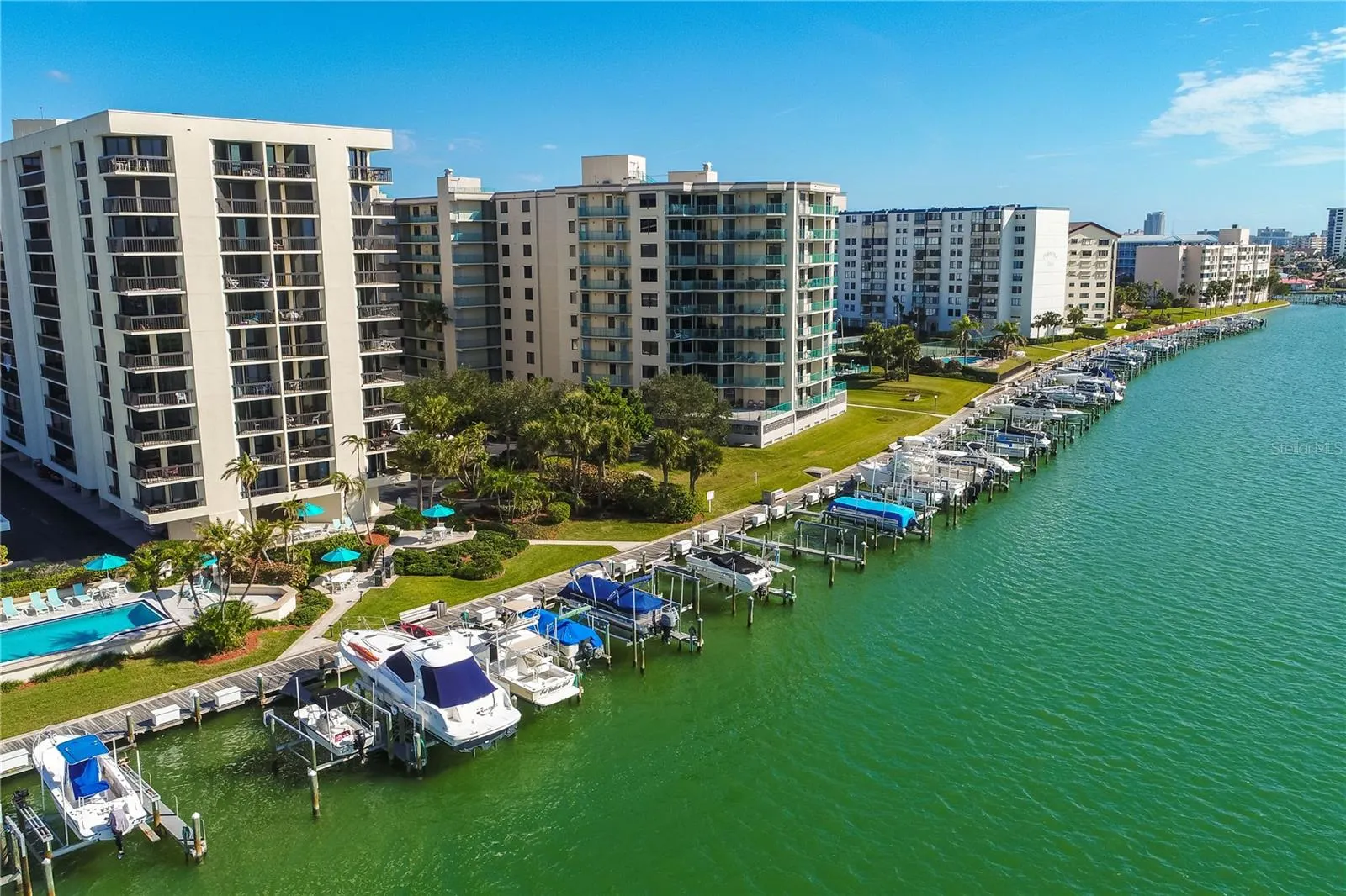 690 ISLAND WAY #708, #708