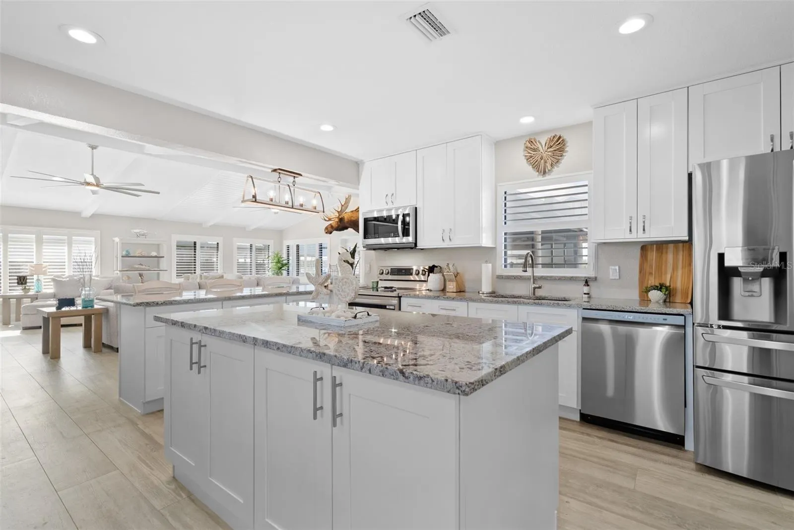3422 W SHELL POINT RD