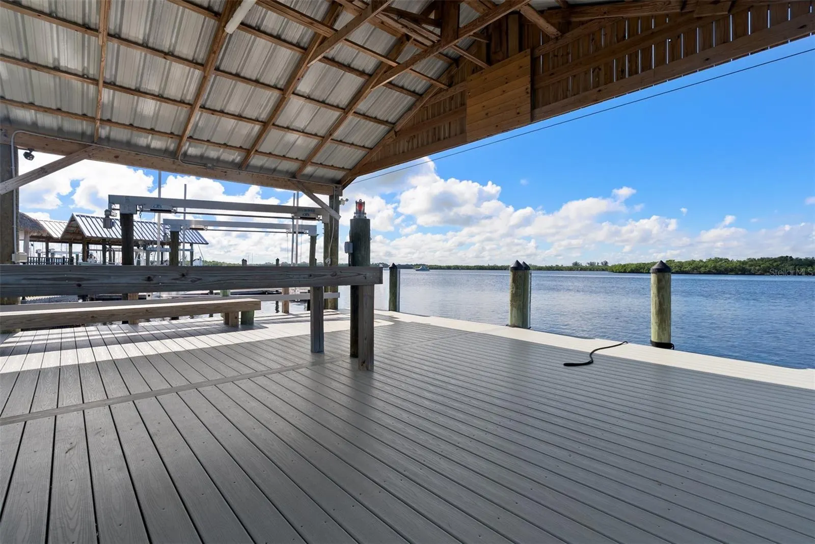 3422 W SHELL POINT RD