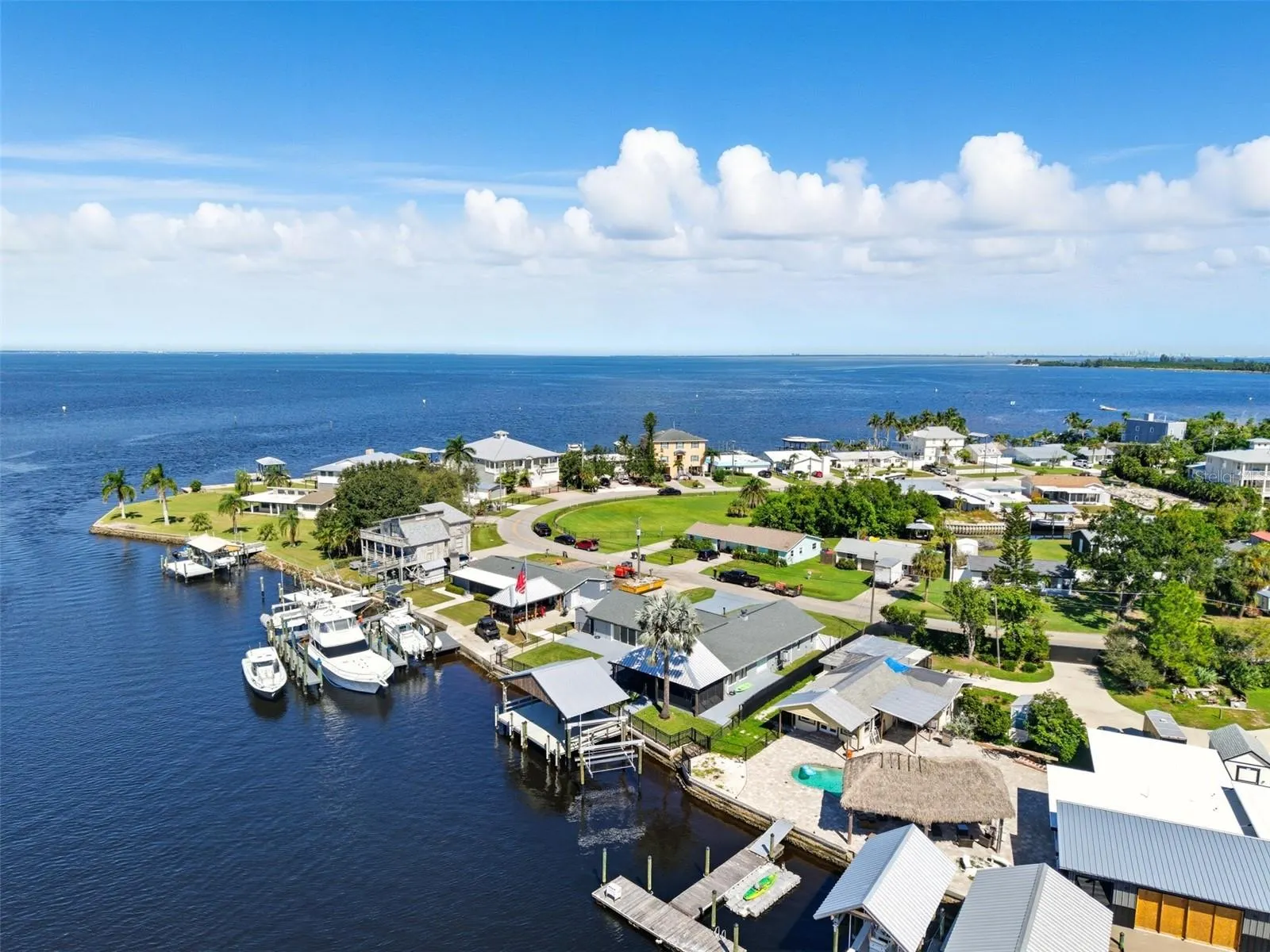 3422 W SHELL POINT RD