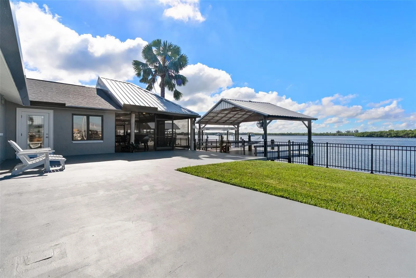 3422 W SHELL POINT RD