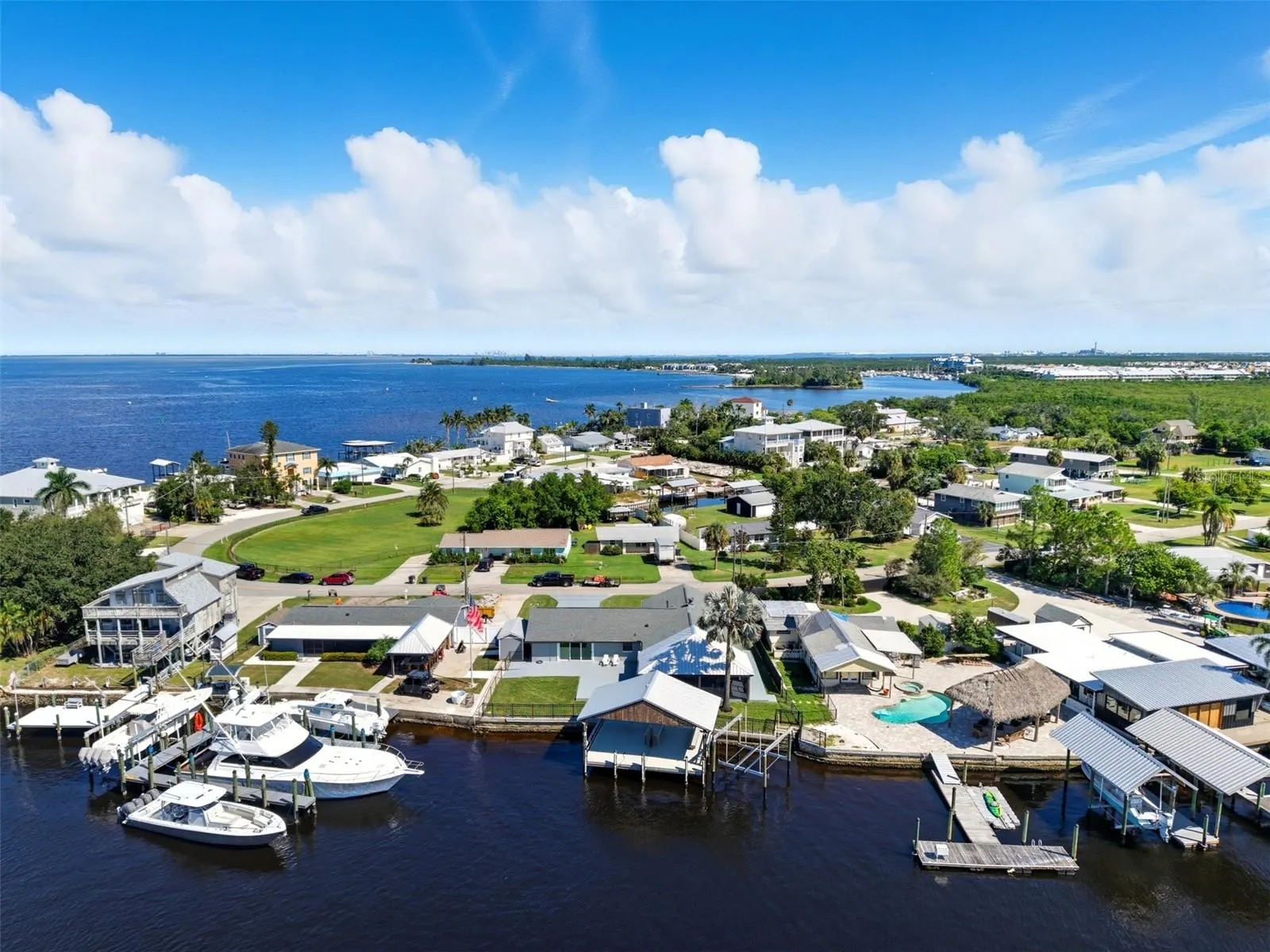3422 W SHELL POINT RD