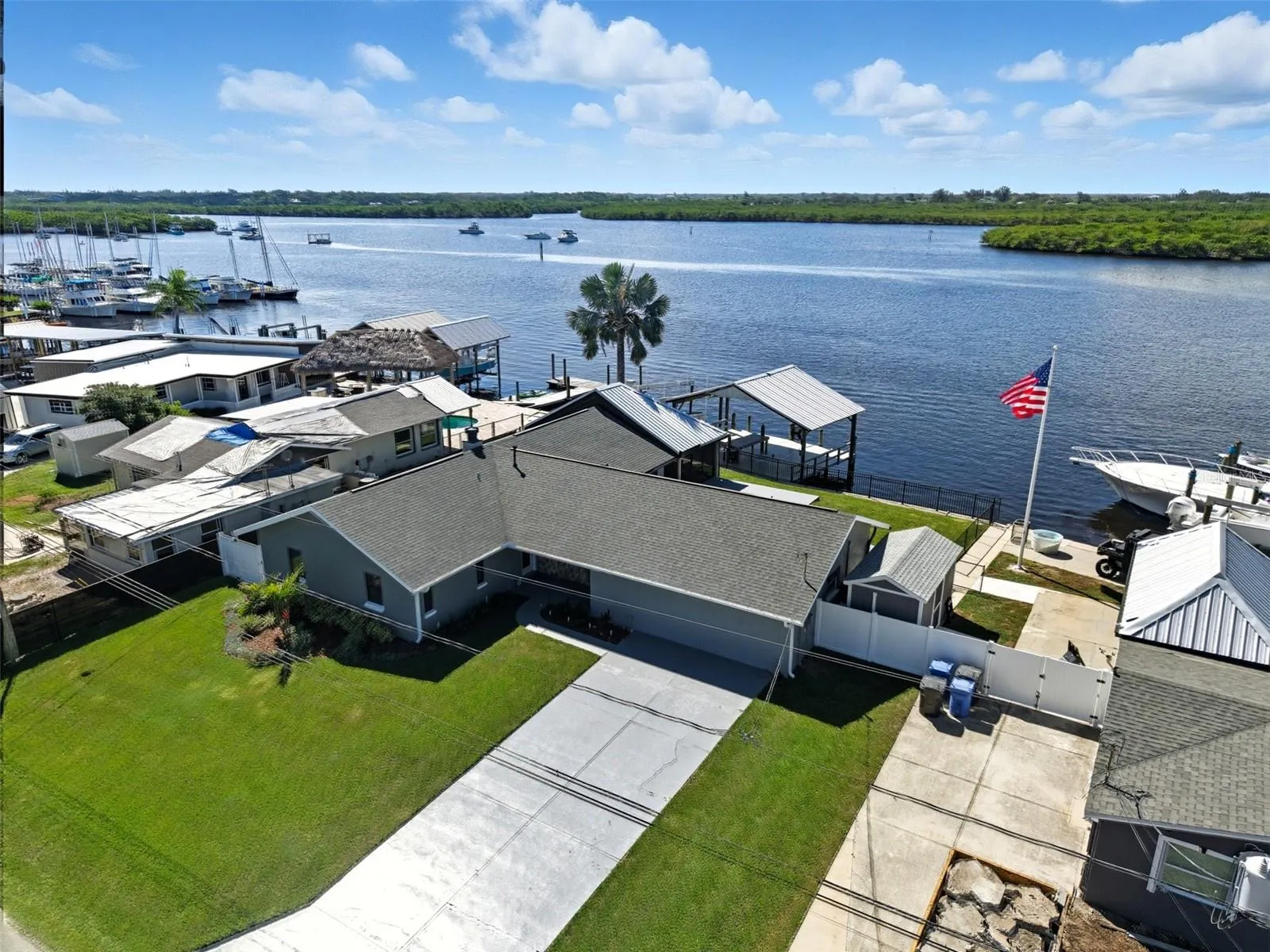 3422 W SHELL POINT RD