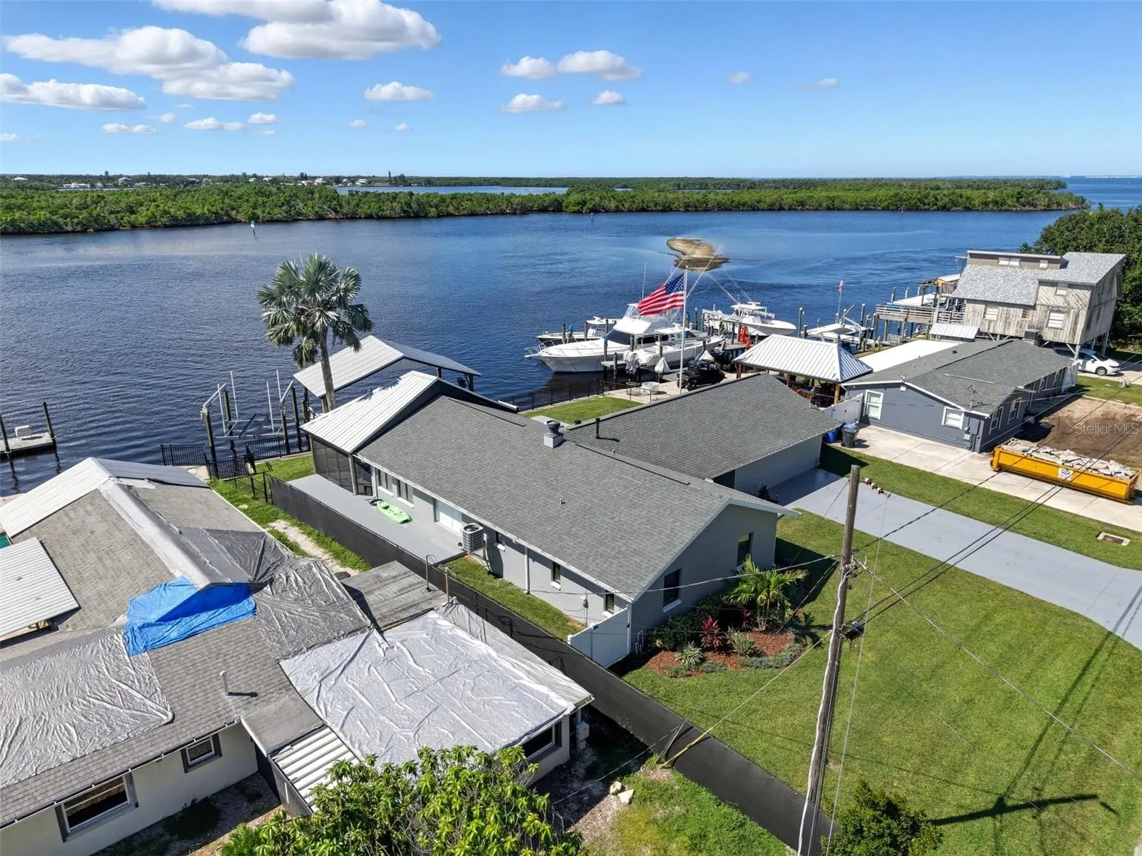 3422 W SHELL POINT RD