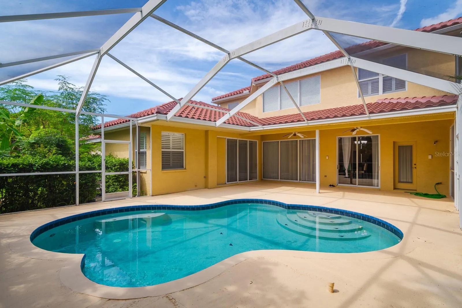 2281 HIGHLAND WOODS DR