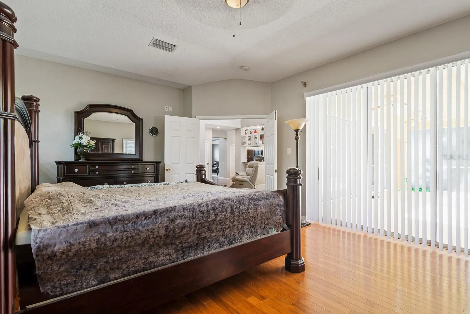 2281 HIGHLAND WOODS DR
