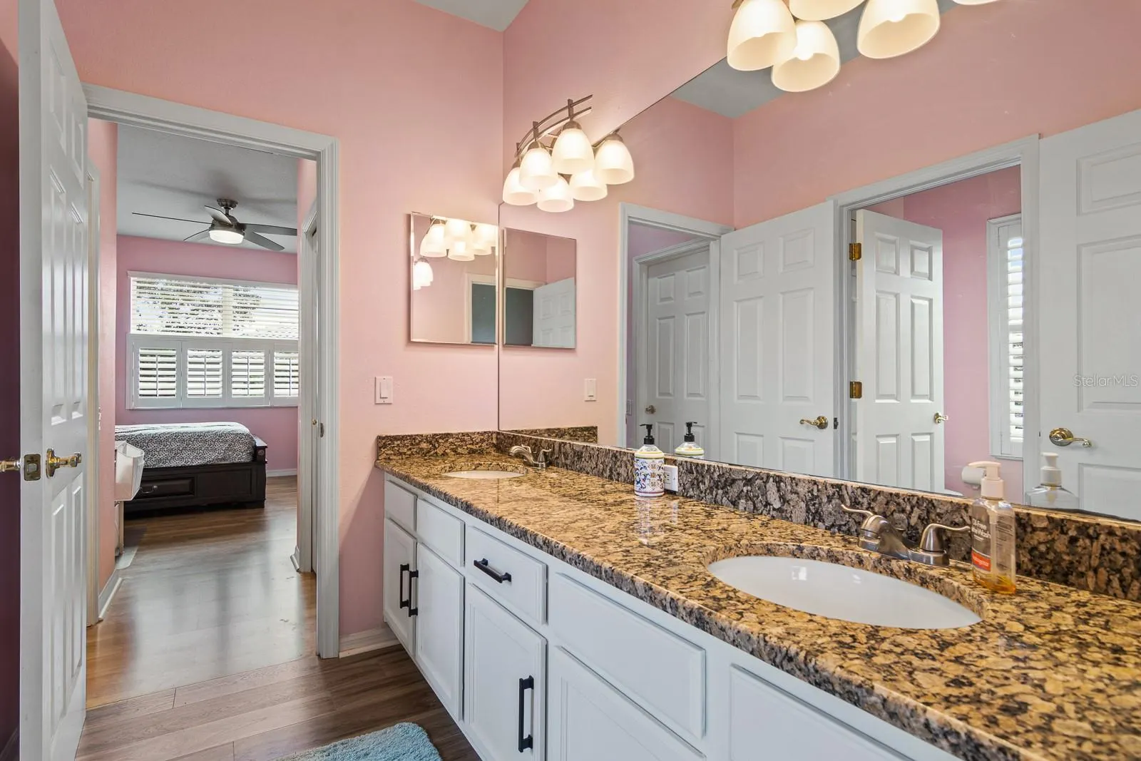 2281 HIGHLAND WOODS DR