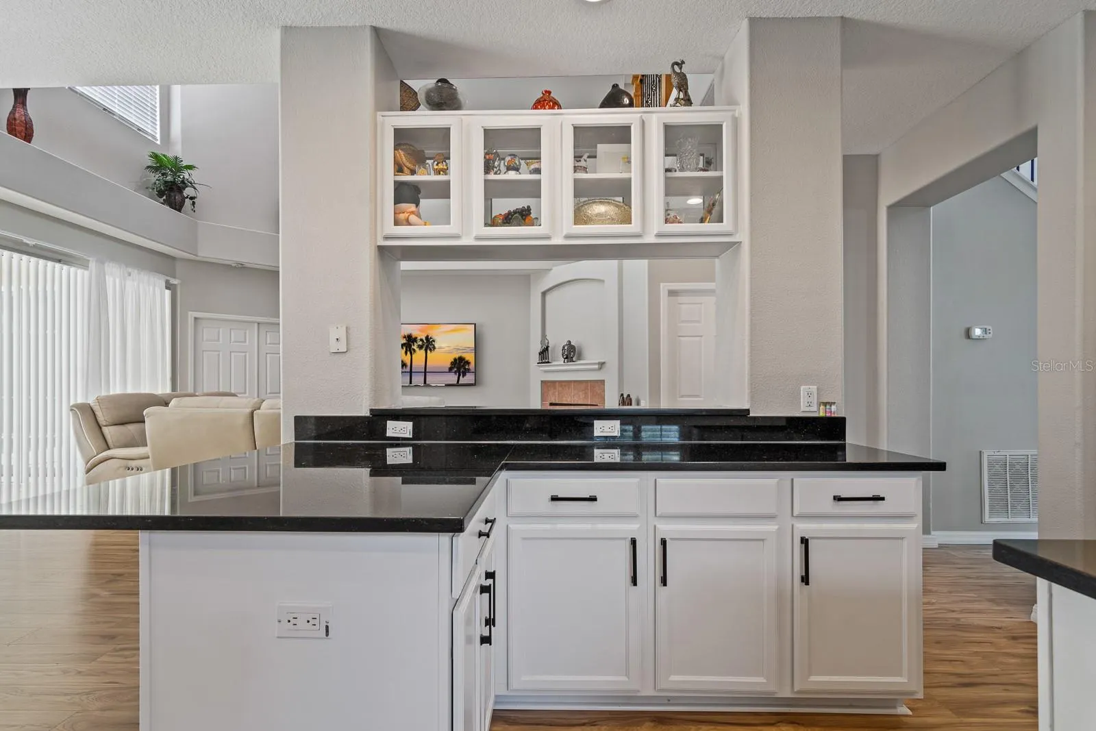 2281 HIGHLAND WOODS DR