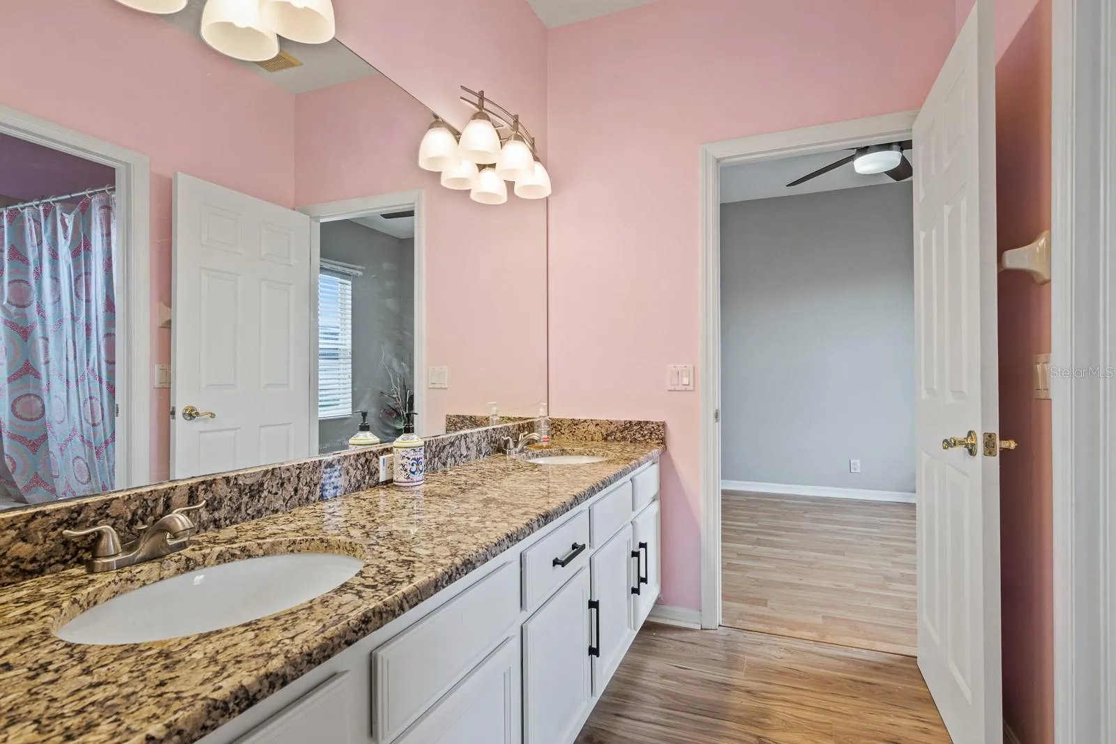 2281 HIGHLAND WOODS DR