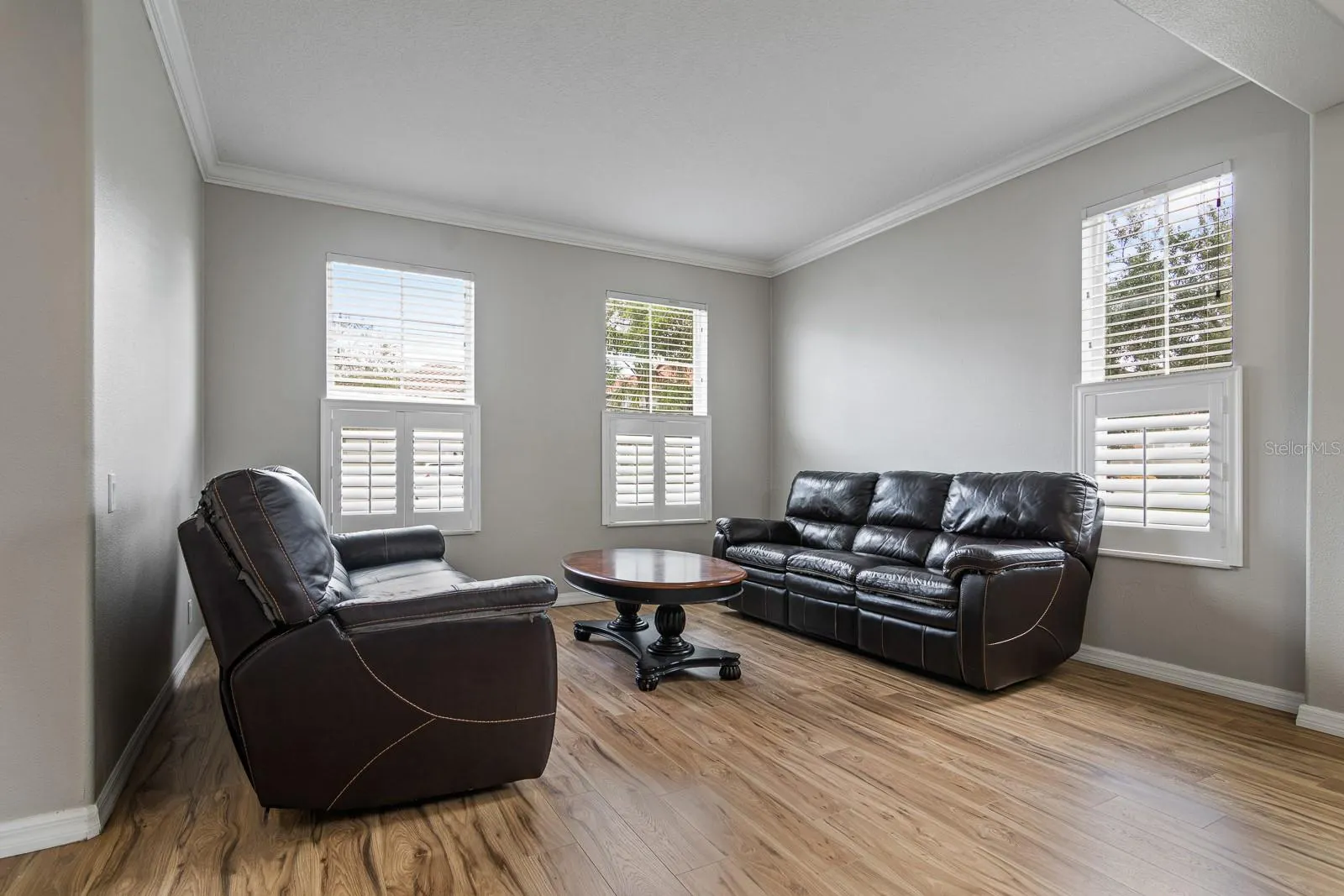 2281 HIGHLAND WOODS DR